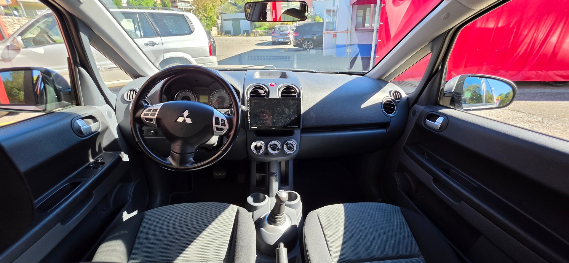 MITSUBISHI Colt 1.3 16V Intense Allshift-image-13