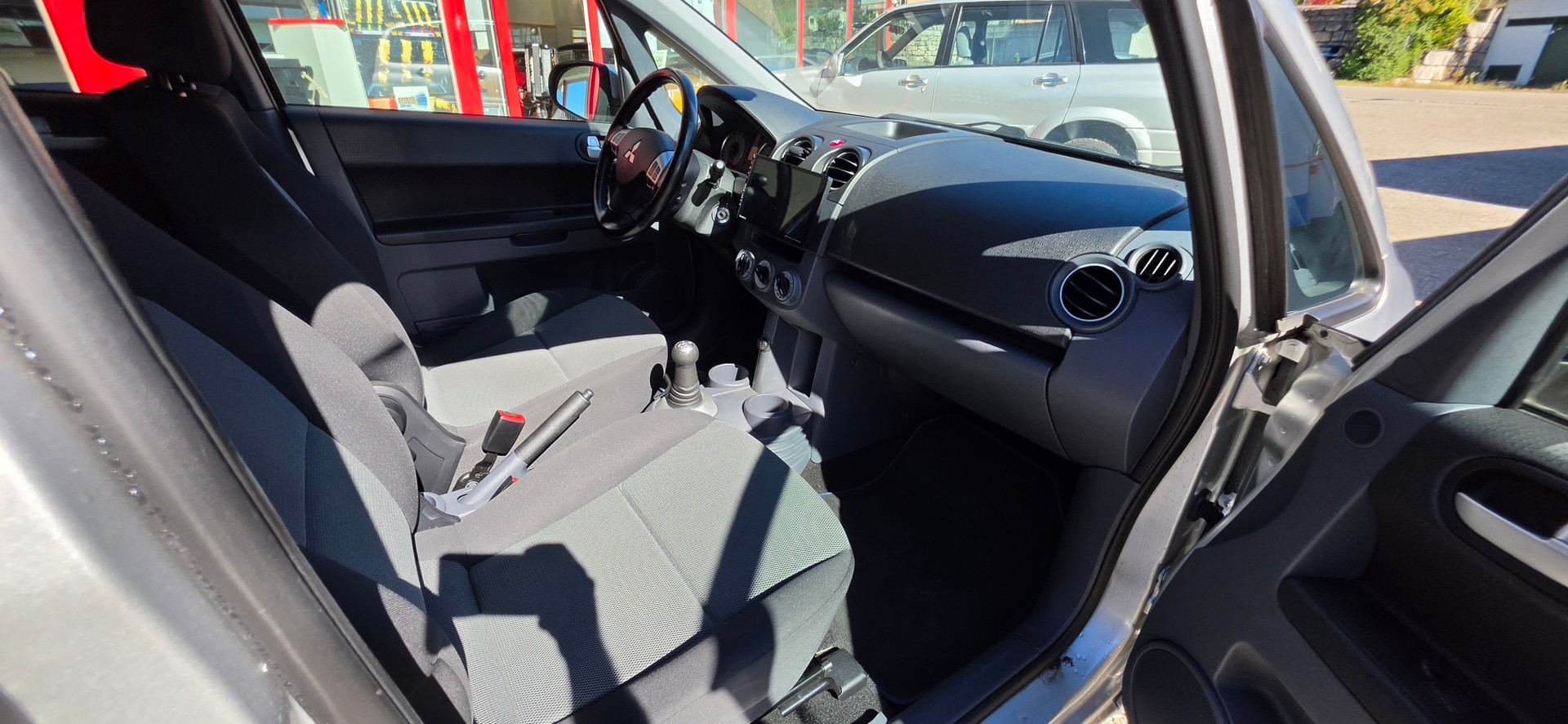 MITSUBISHI Colt 1.3 16V Intense Allshift-image-14