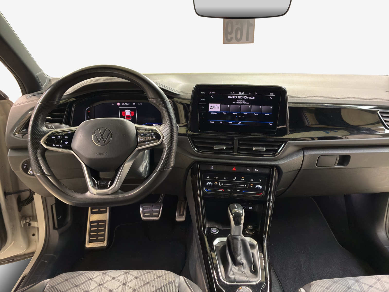 VW T-Roc 2.0 TSI R-Line DSG 4Motion-image-8