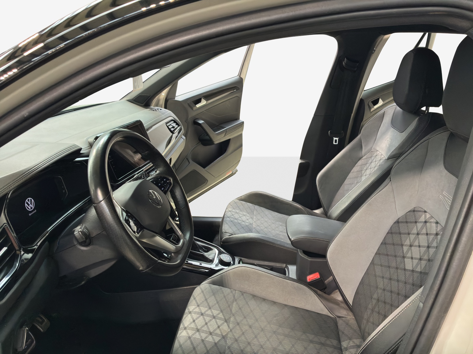 VW T-Roc 2.0 TSI R-Line DSG 4Motion-image-7