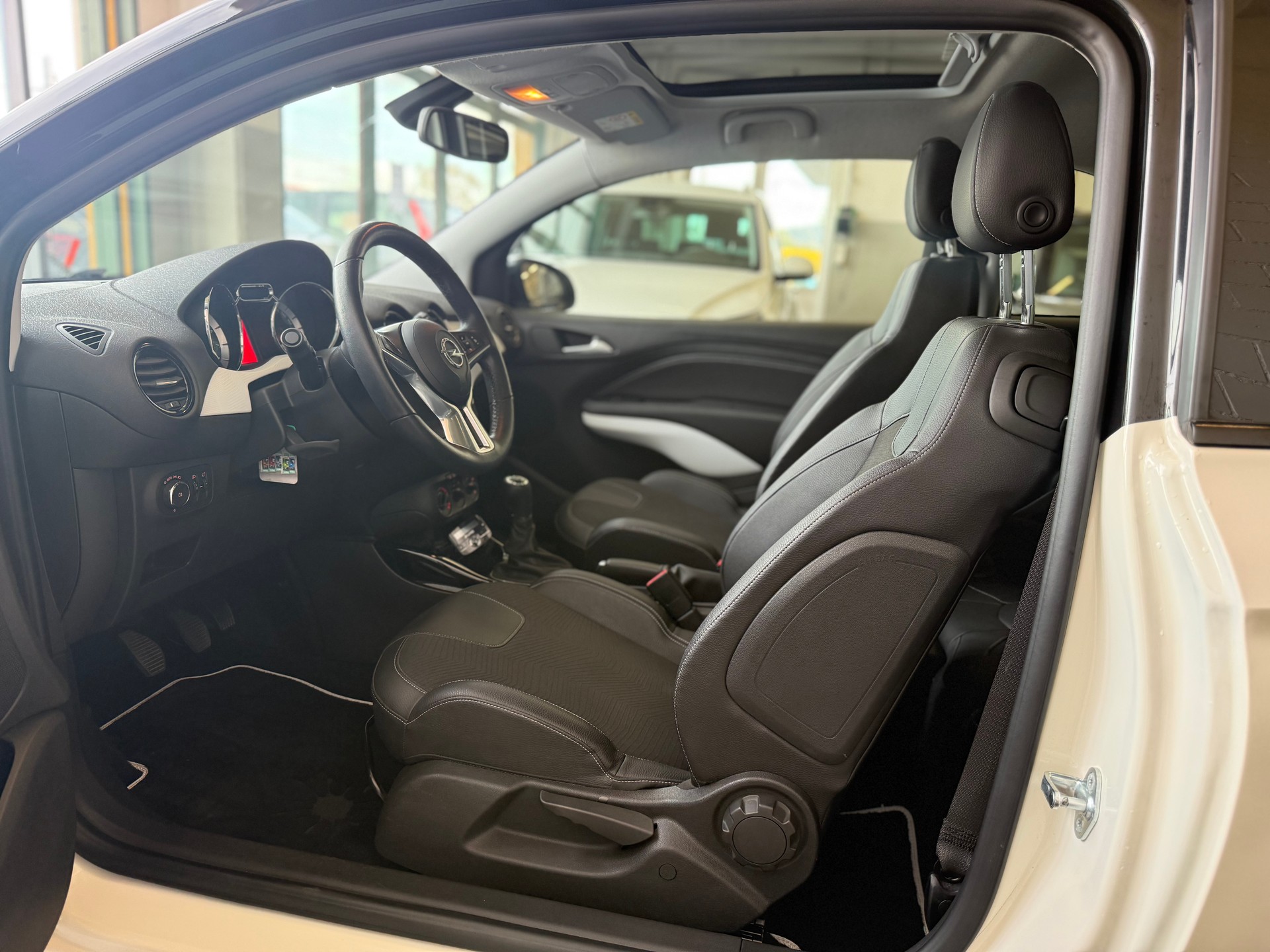 OPEL Adam 1.0 ecoFLEX Turbo ROCKS-image-6