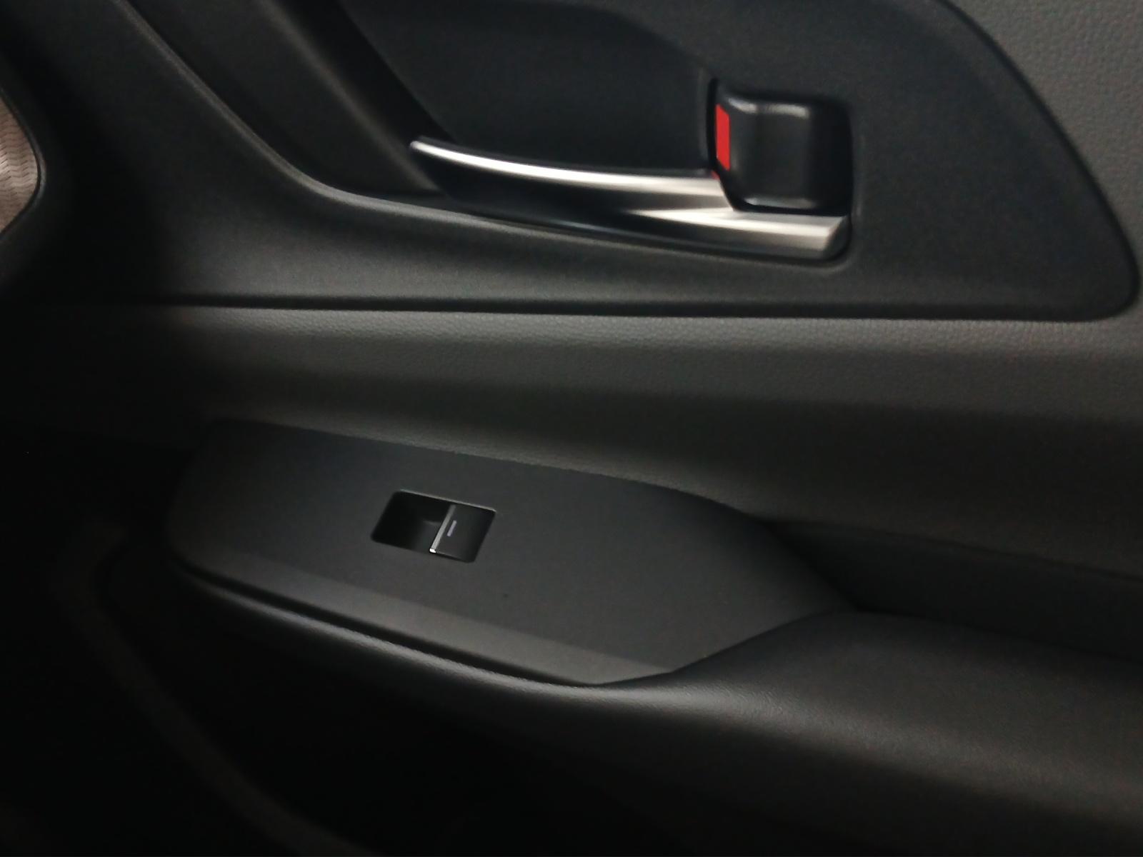 TOYOTA Prius 2.0 Plug-In-Hybrid Premium-image-15
