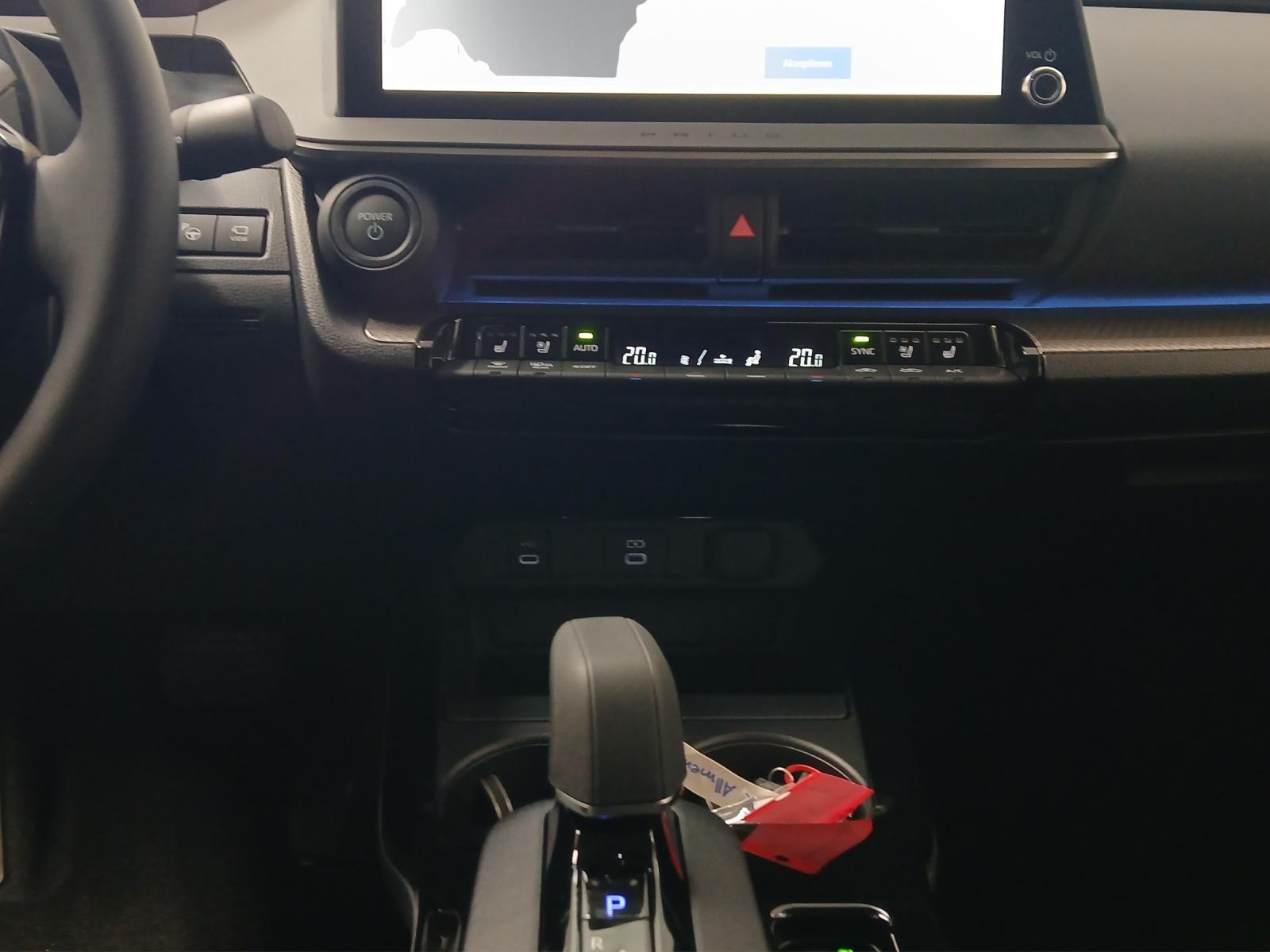 TOYOTA Prius 2.0 Plug-In-Hybrid Premium-image-13