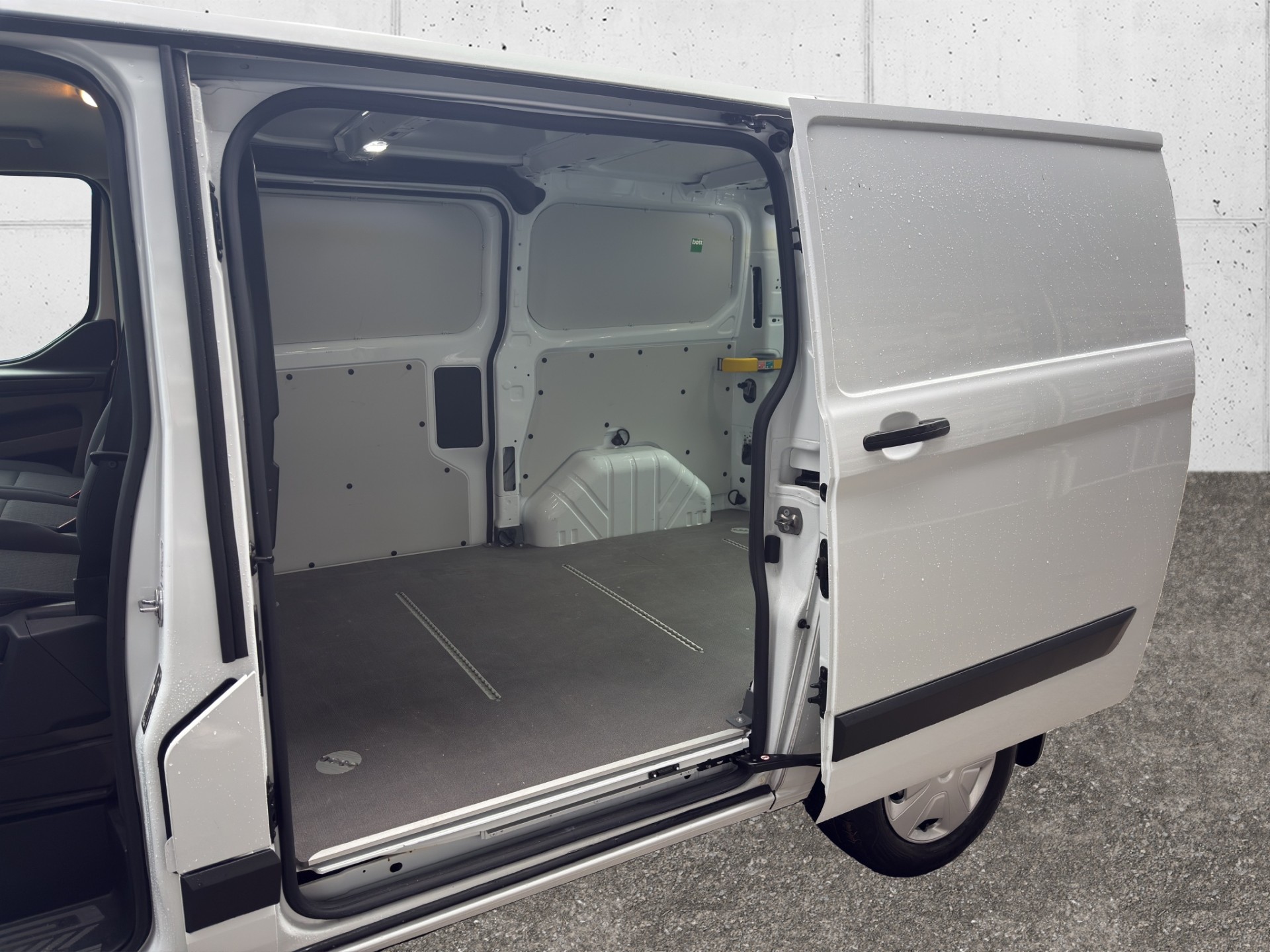 FORD Transit C Van 300 L1 2.0 TDCi 130 Trend-image-13
