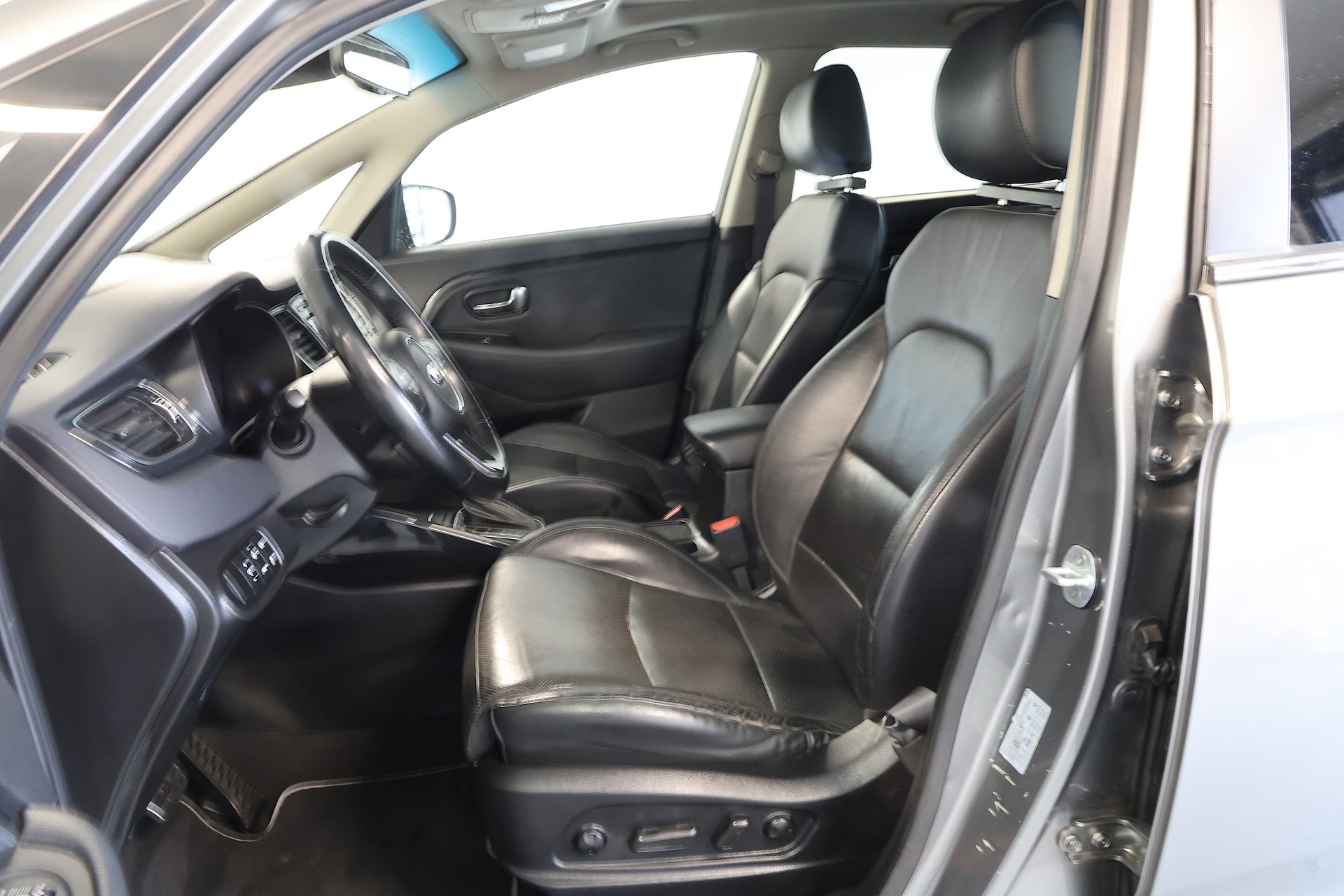 KIA Carens 2.0 GDi Style 7-Sitzer *CH-Fahrzeug* *MFK* *Service* *Vollausstattung*-image-5