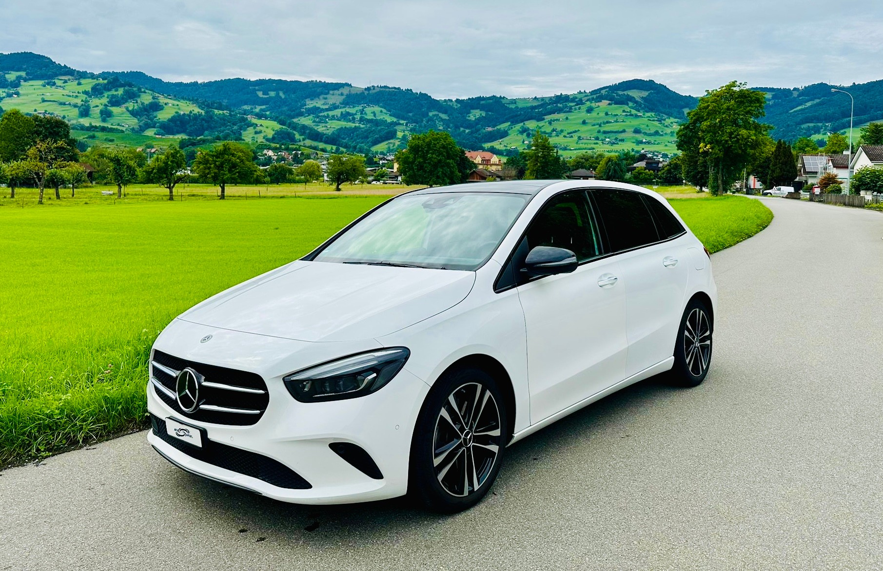 MERCEDES-BENZ B 250 4Matic Progressive-image-0