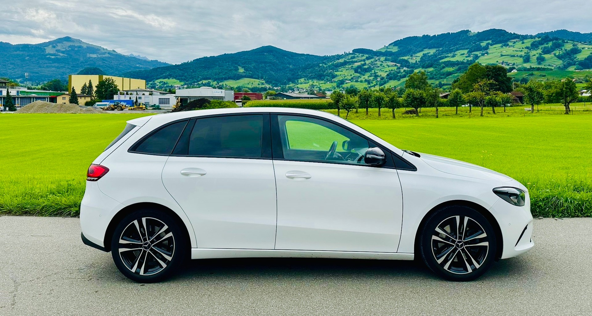 MERCEDES-BENZ B 250 4Matic Progressive-image-5