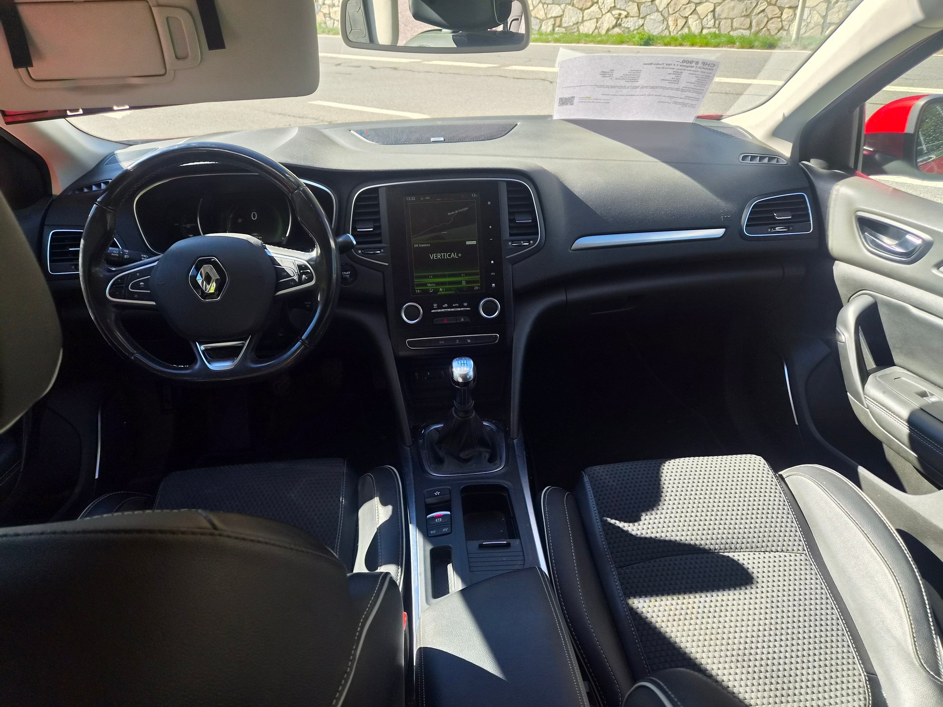 RENAULT Mégane 1.2 16V Turbo Bose-image-8