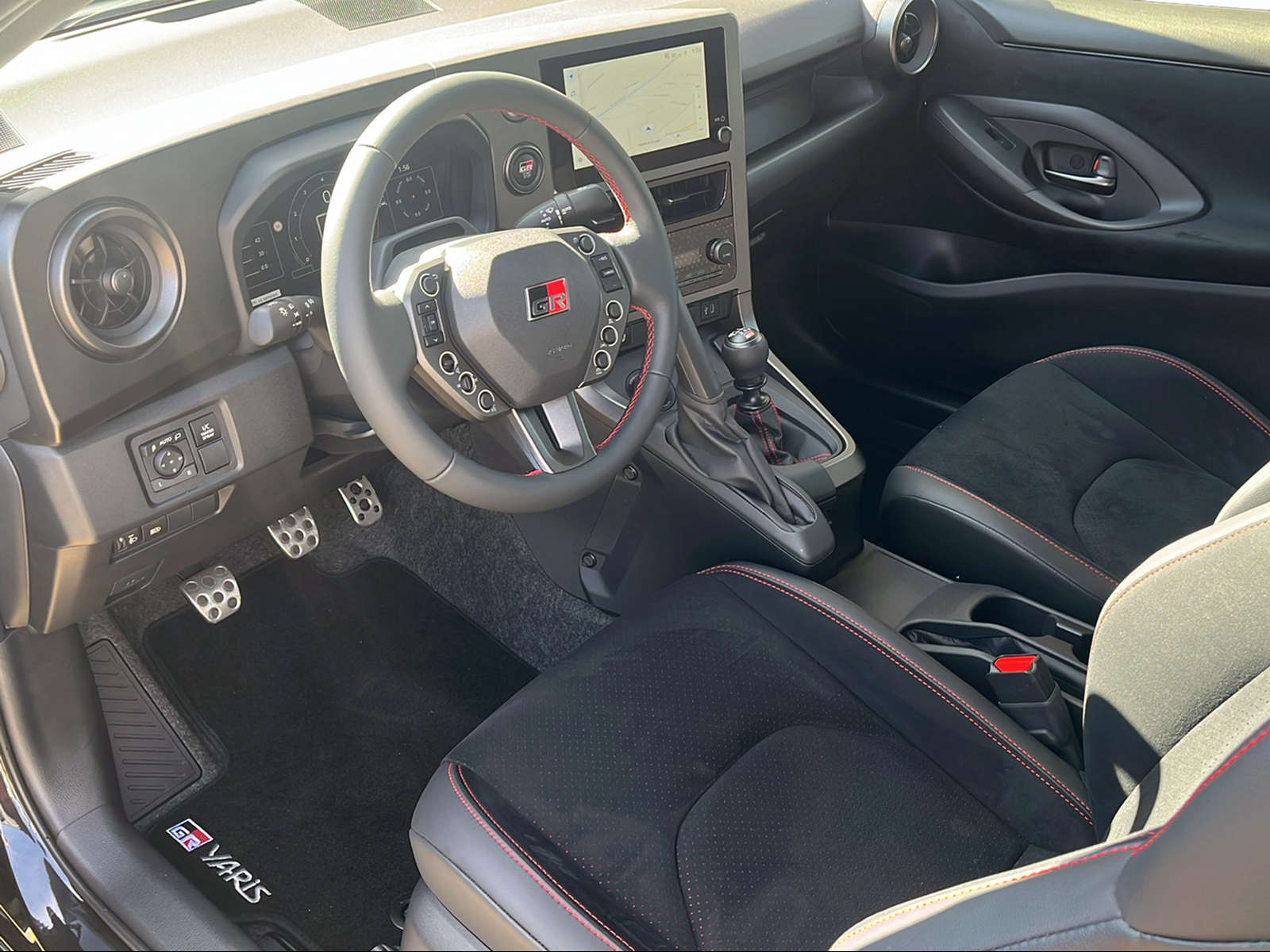 TOYOTA Yaris 1.6 GR Sport-image-5