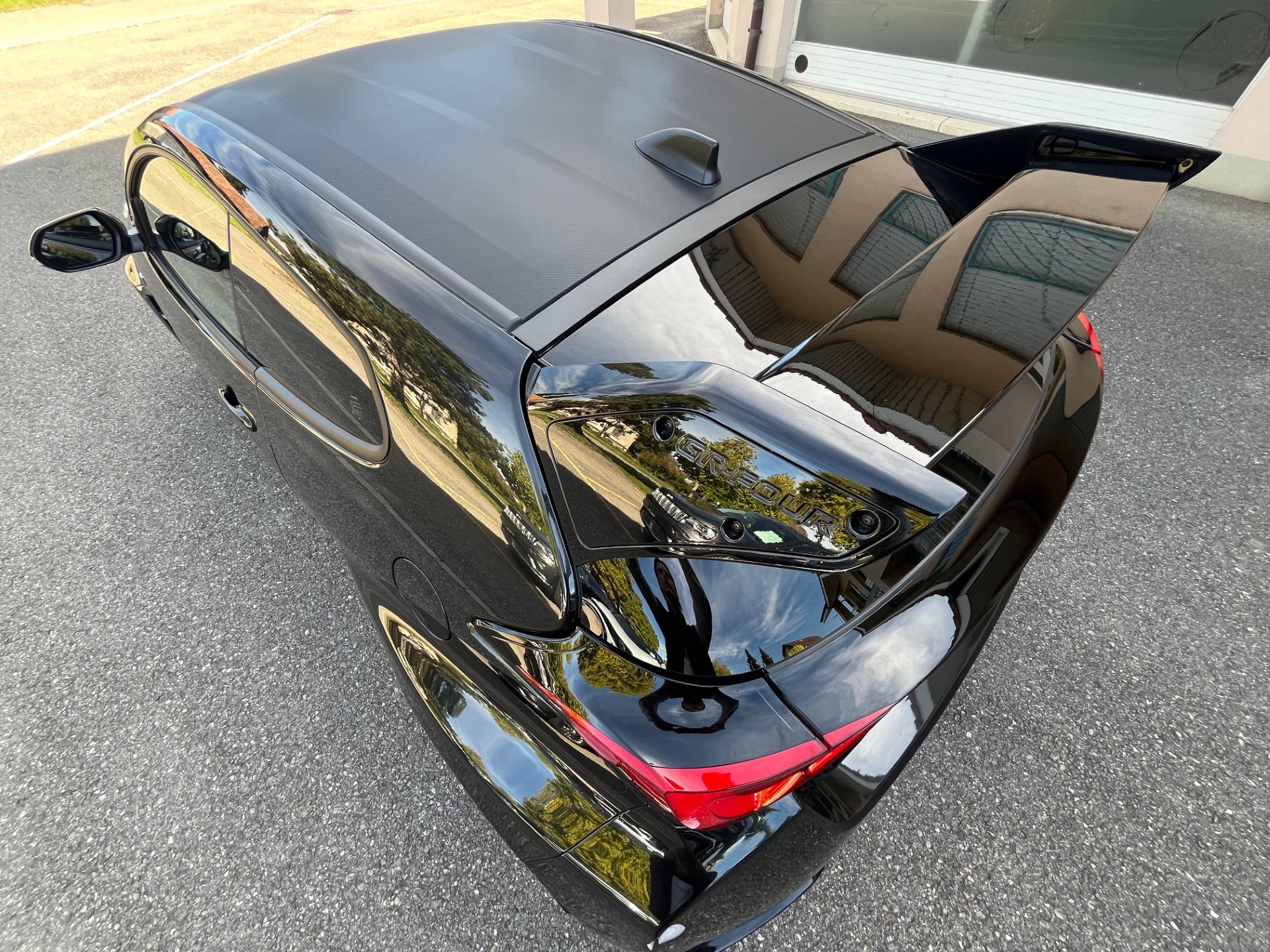 TOYOTA Yaris 1.6 GR Sport-image-13