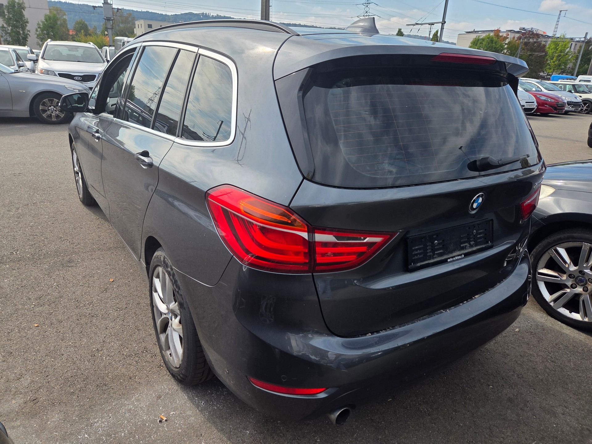 BMW 218d xDrive Gran Tourer Sport Line Steptronic-image-3