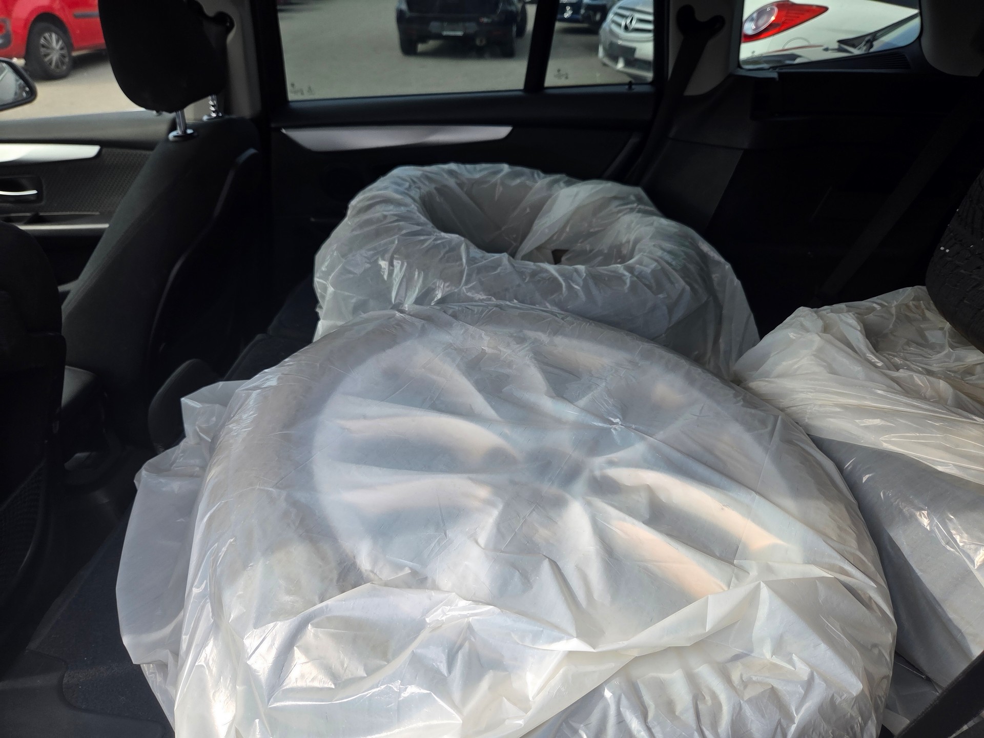 BMW 218d xDrive Gran Tourer Sport Line Steptronic-image-6