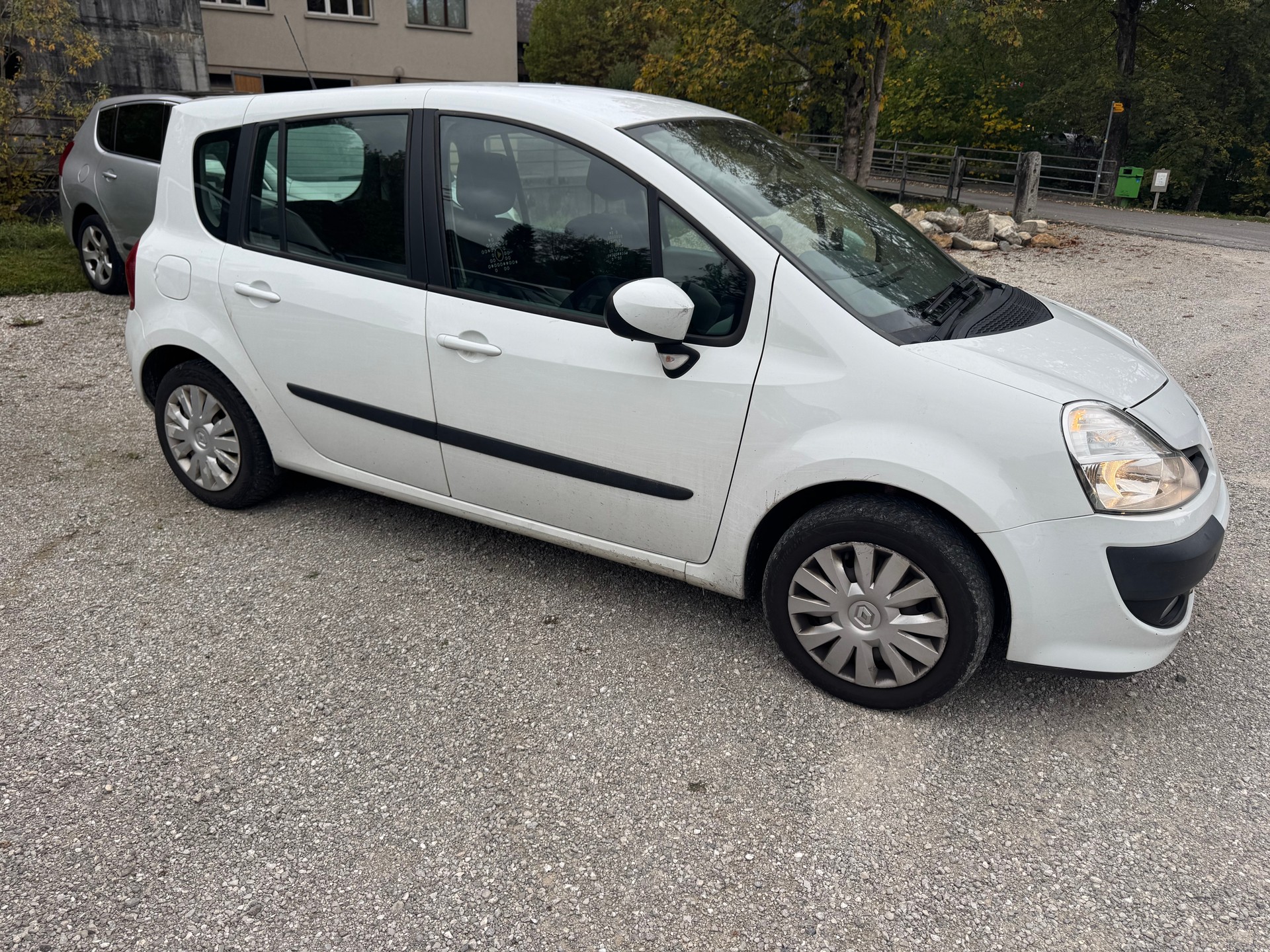 RENAULT Modus 1.2 16V T Yahoo-image-6
