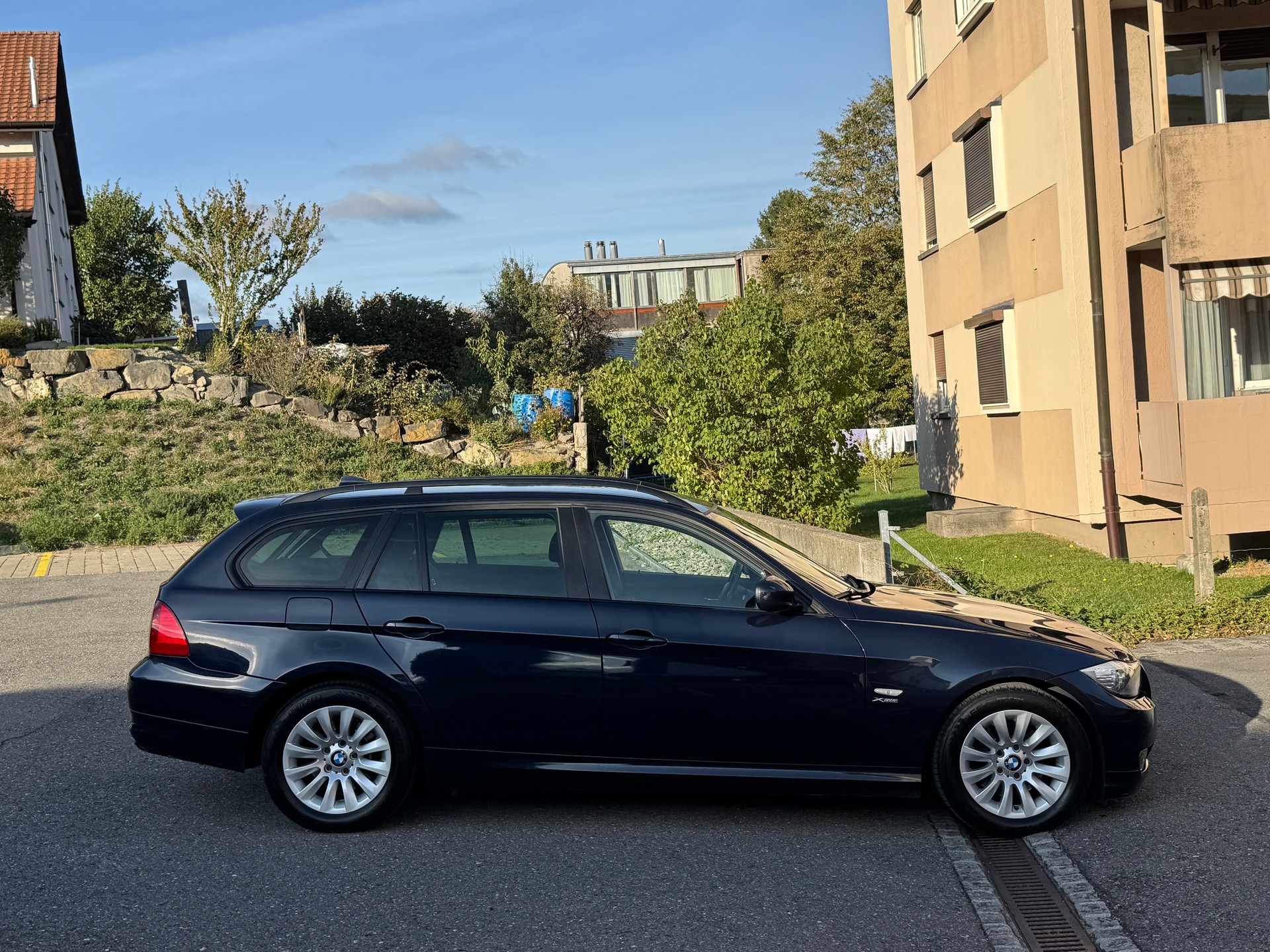 BMW 320d xDrive Touring Steptronic-image-5