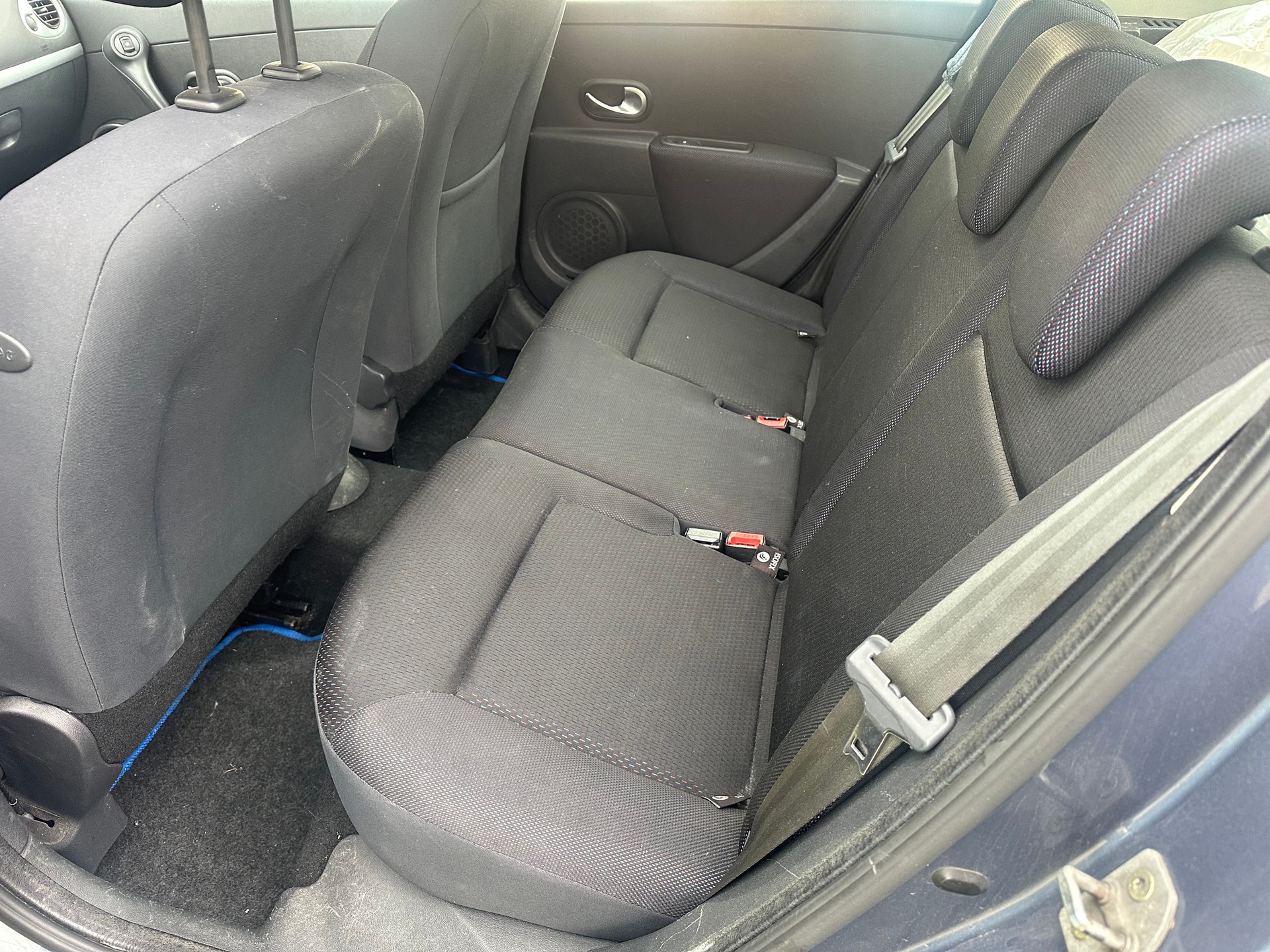 RENAULT Clio 1.6 16V Dynamique-image-6