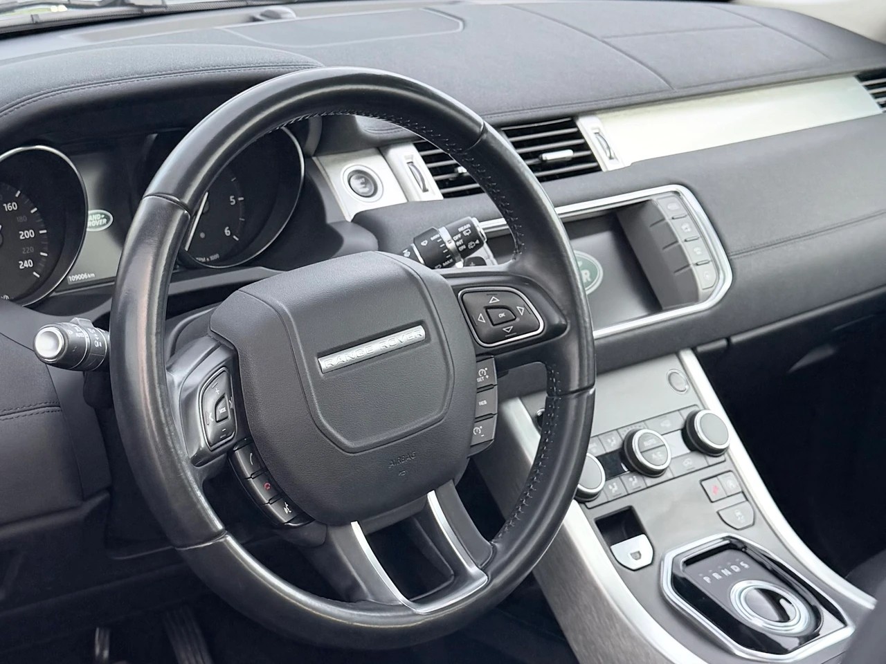 LAND ROVER Range Rover Evoque 2.0 TD4 HSE Dynamic AT9-image-4