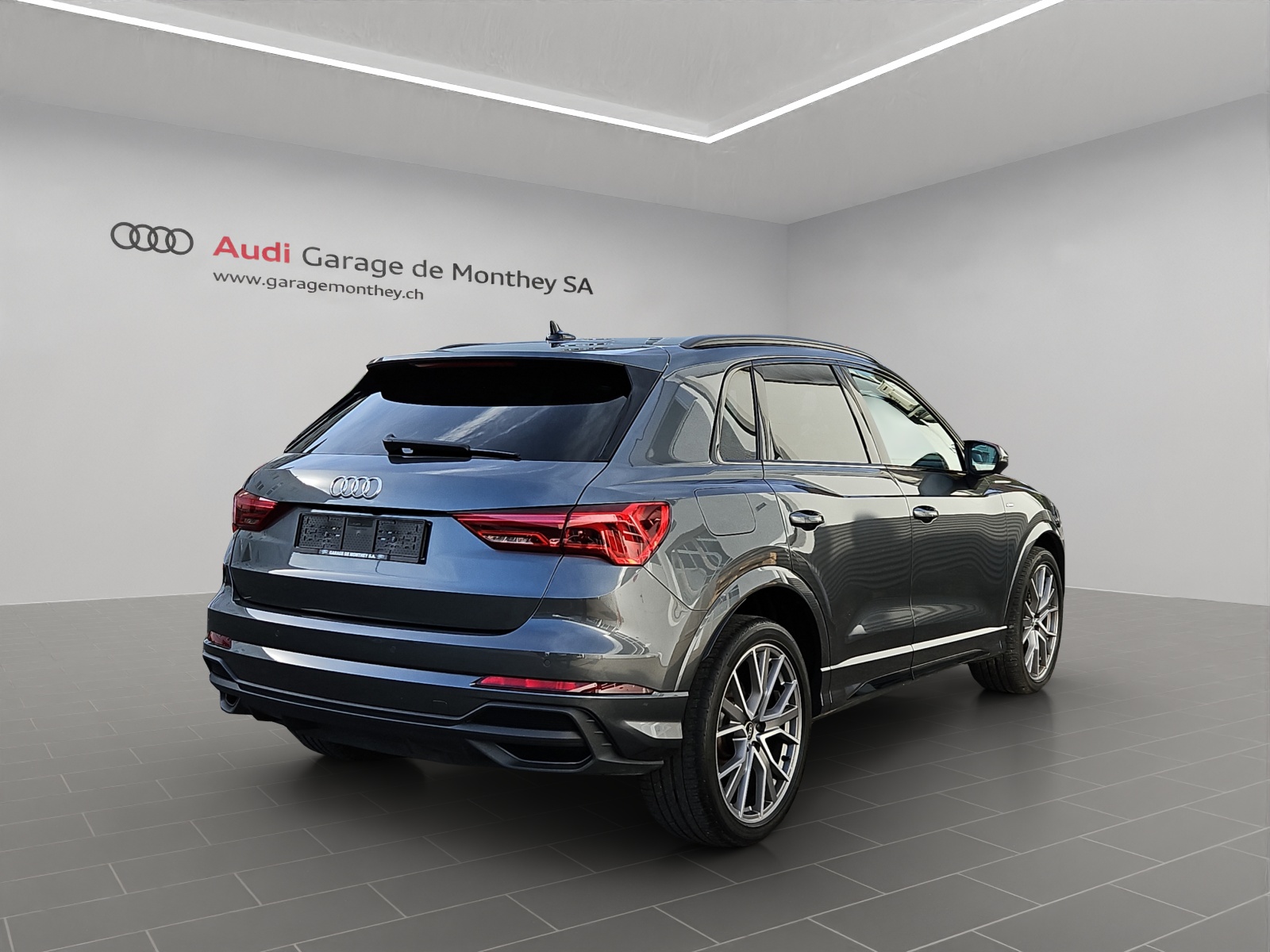 AUDI Q3 35 TFSI S line Attraction S-tronic-image-2