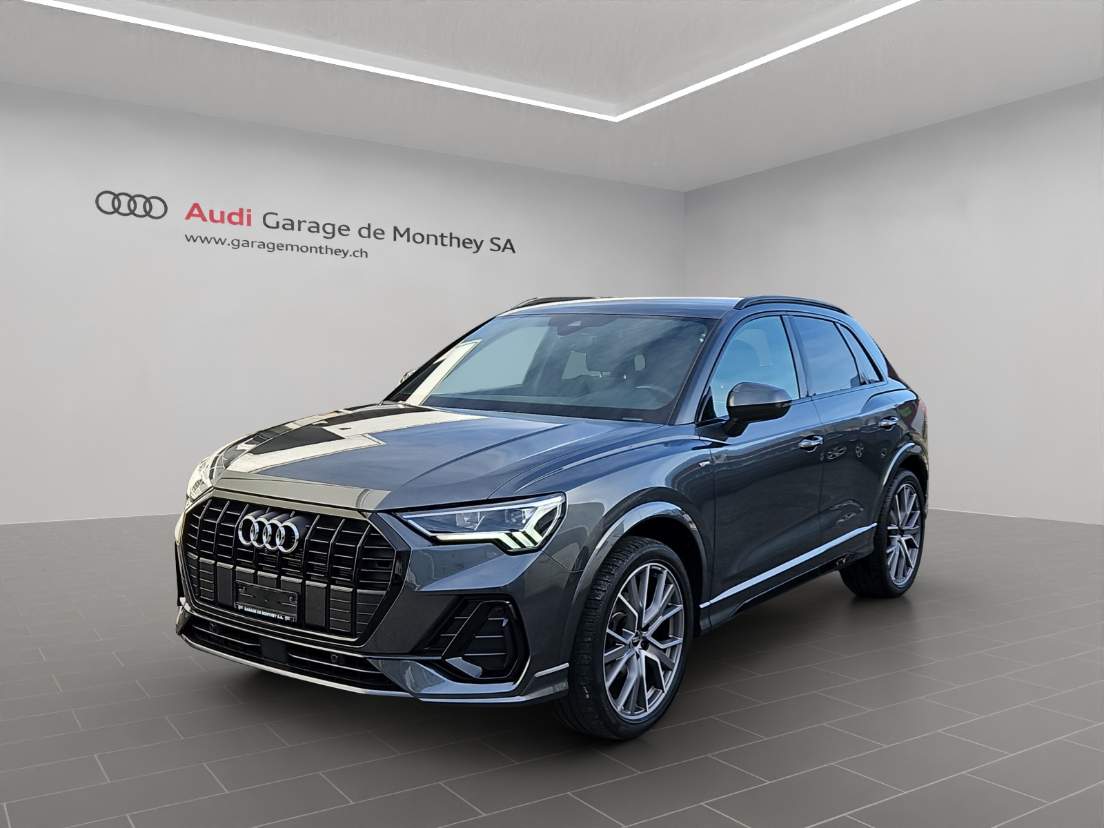 AUDI Q3 35 TFSI S line Attraction S-tronic-image-0