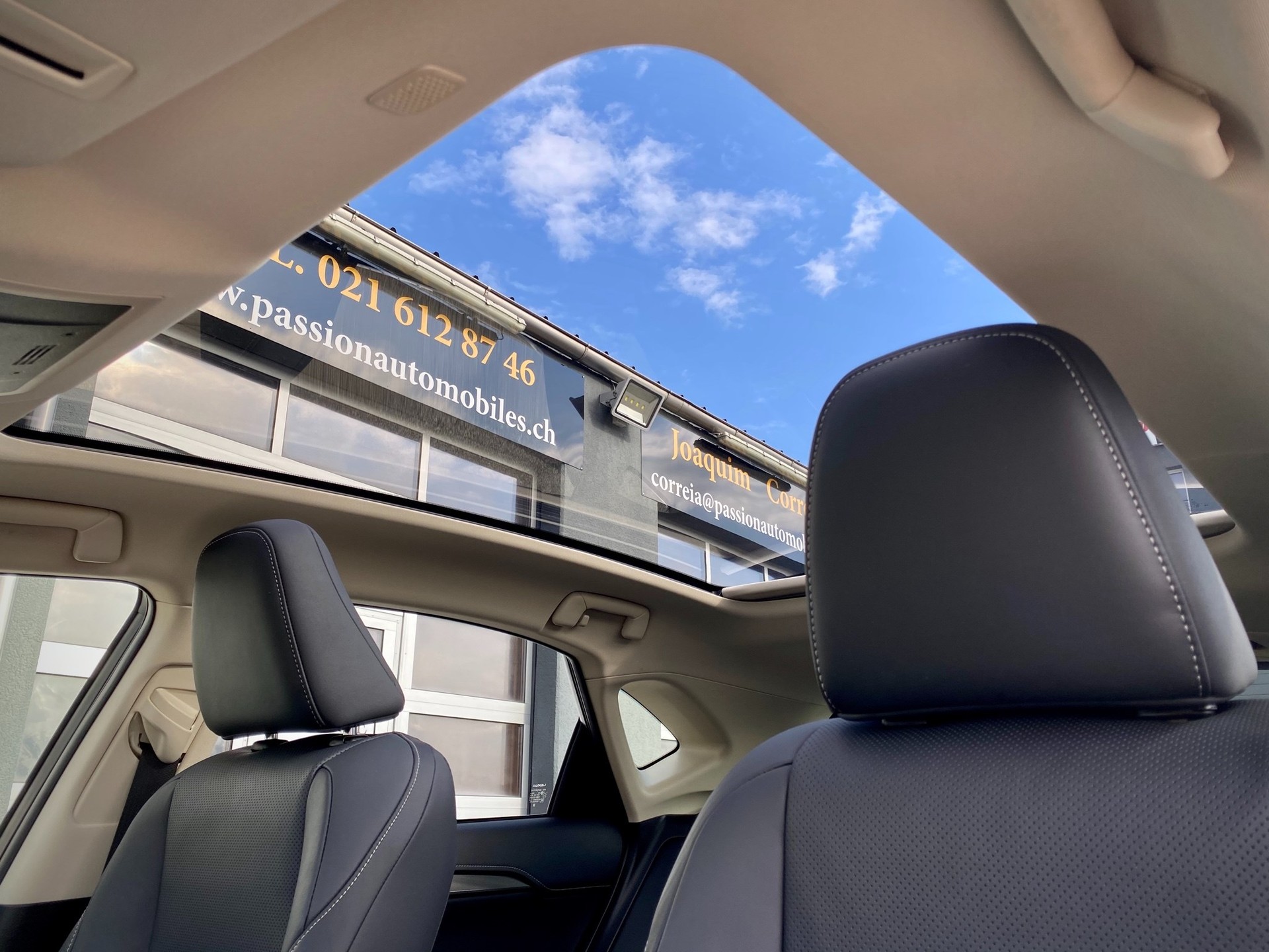 LEXUS NX 300h Diamond E-Four Automatic - Véhicule Suisse (CH)-image-8