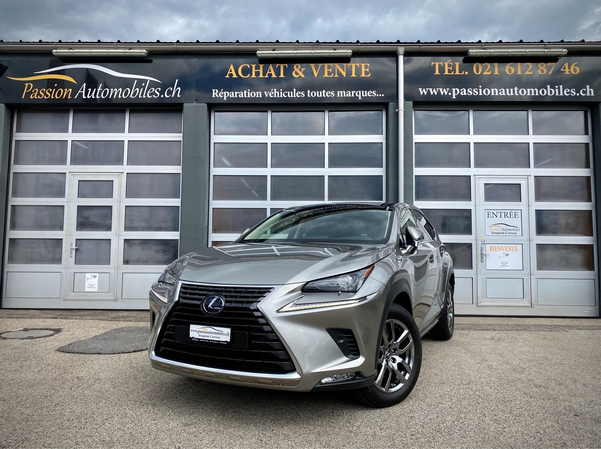 LEXUS NX 300h Diamond E-Four Automatic - Véhicule Suisse (CH)-image-15