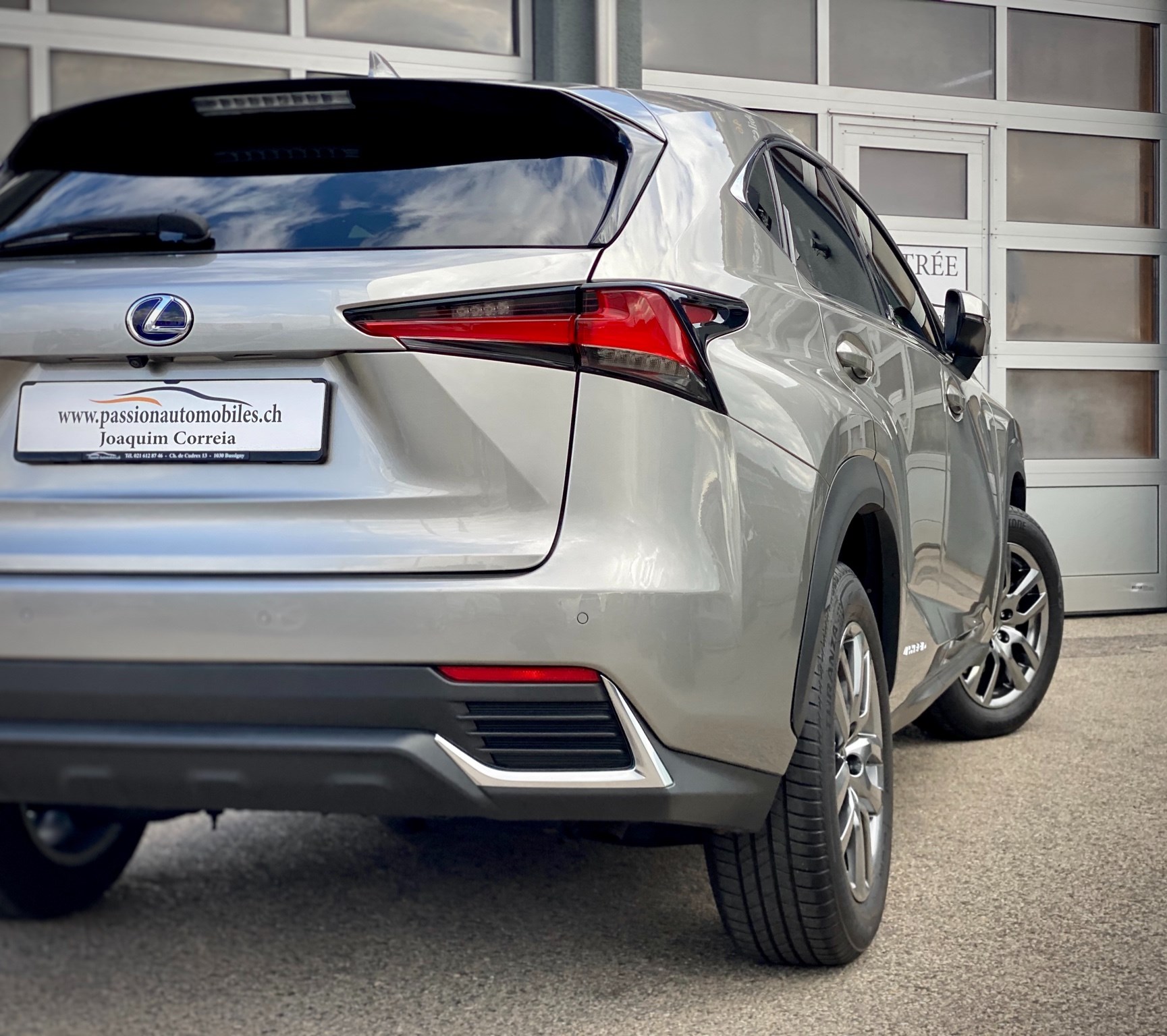 LEXUS NX 300h Diamond E-Four Automatic - Véhicule Suisse (CH)-image-7