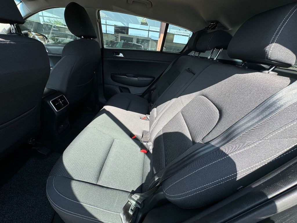 KIA Sportage 2.0CRDi Trend 4WD Automat-image-7