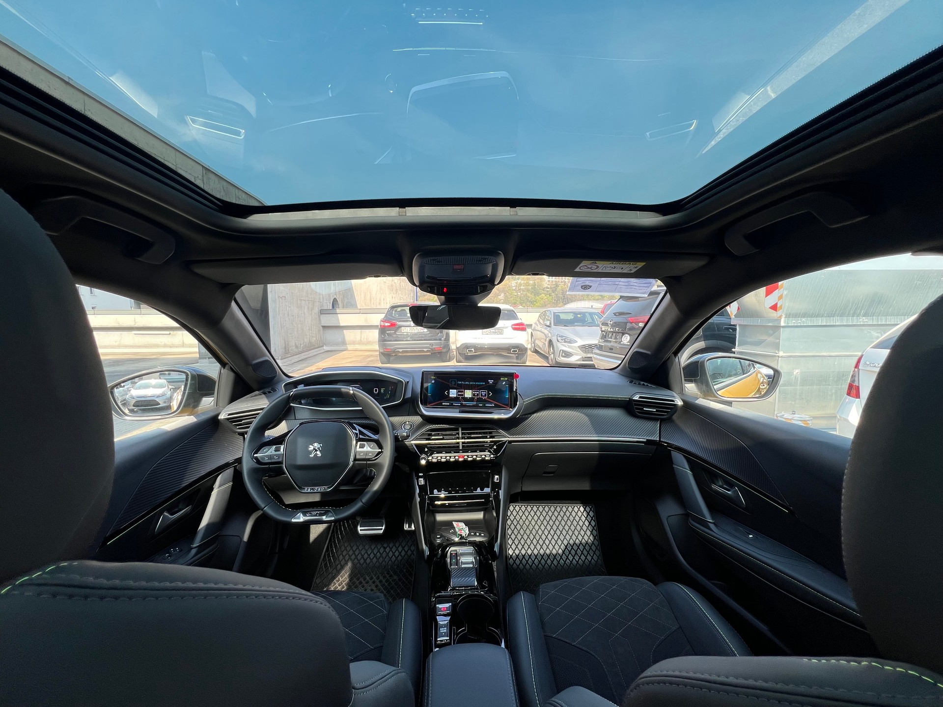 PEUGEOT 208 Elektrik GT-image-11