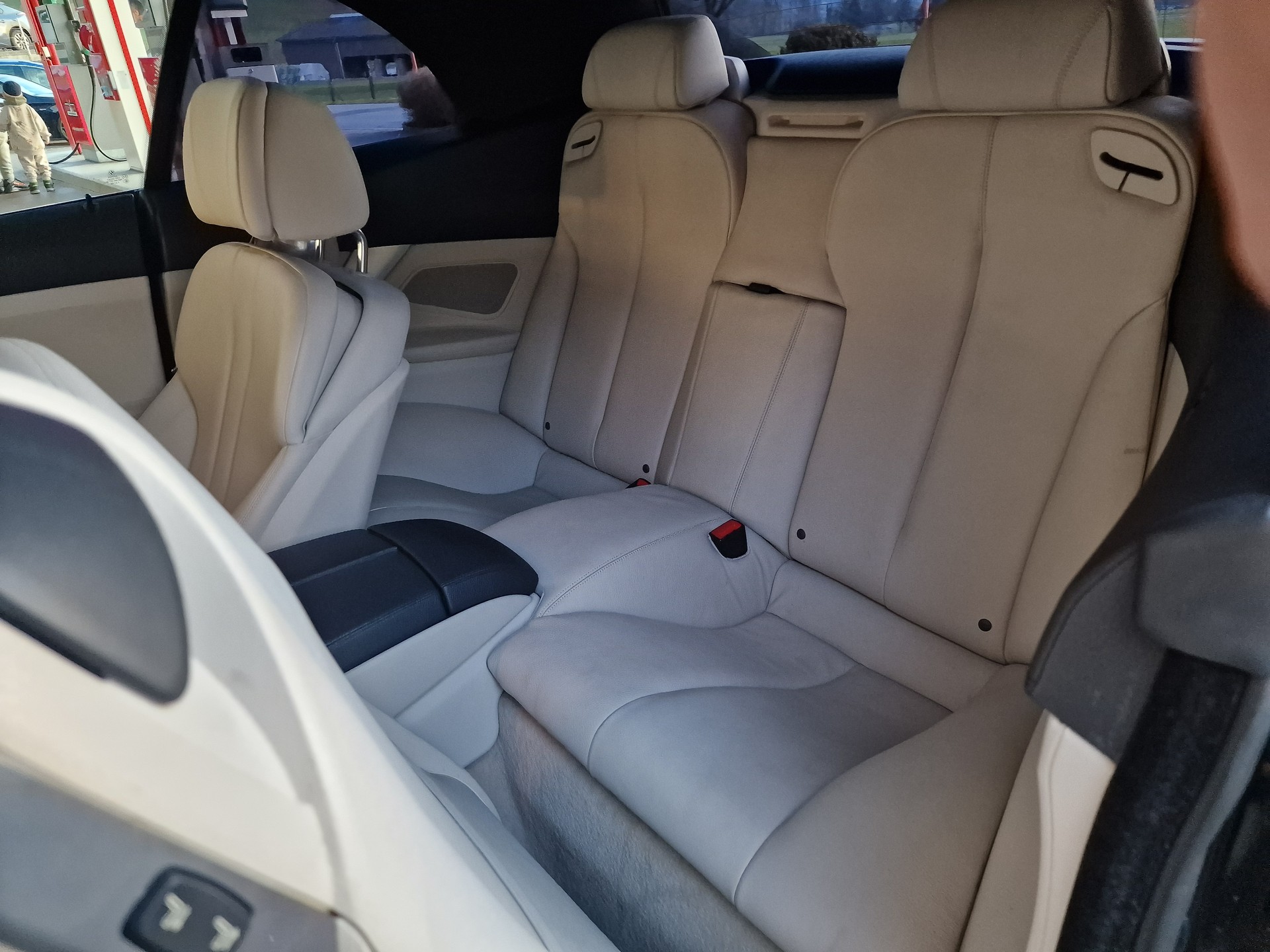 BMW 640d Cabrio xDrive 24Mt Gara-image-8
