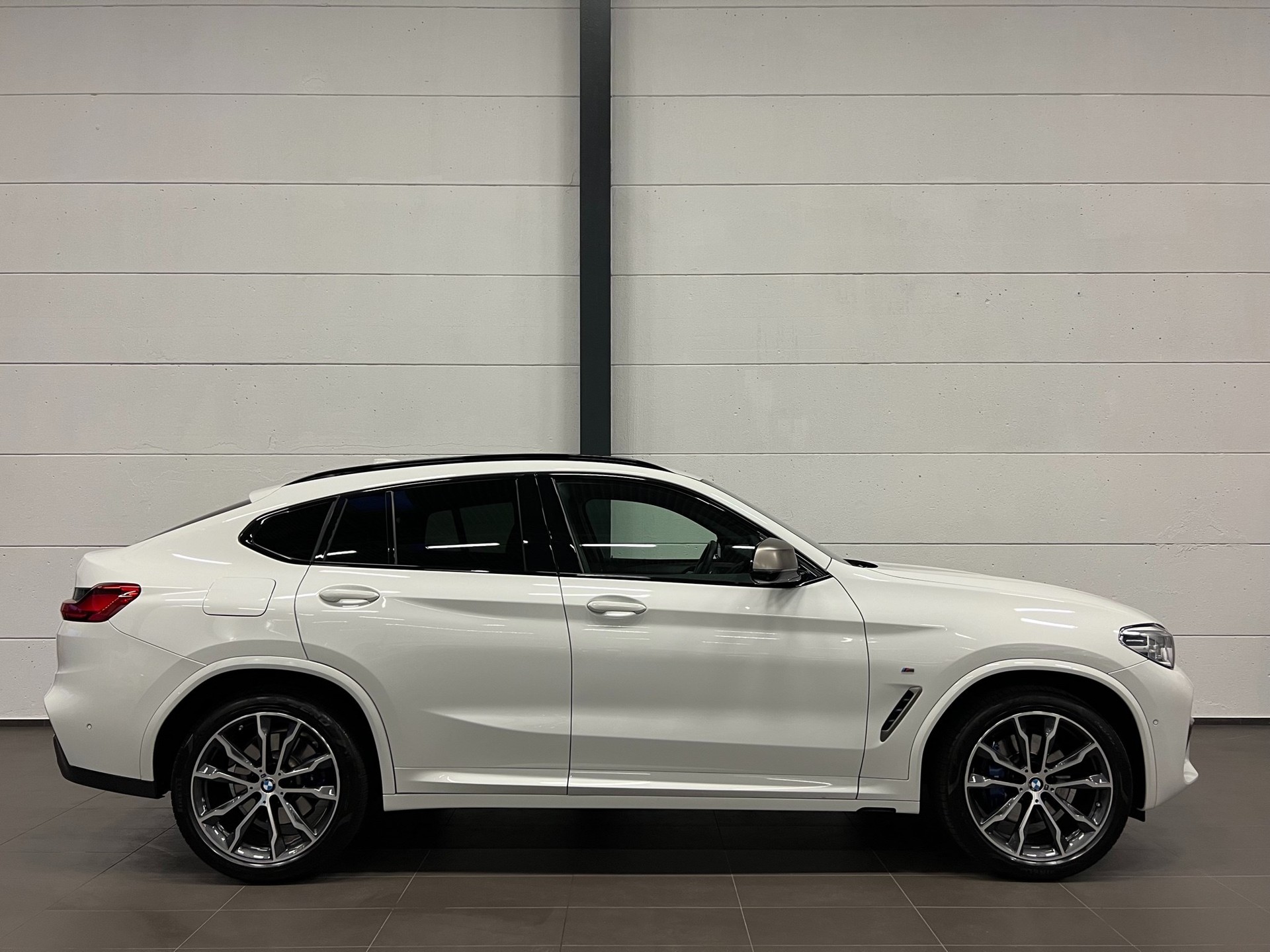 BMW X4 M40i Steptronic-image-9