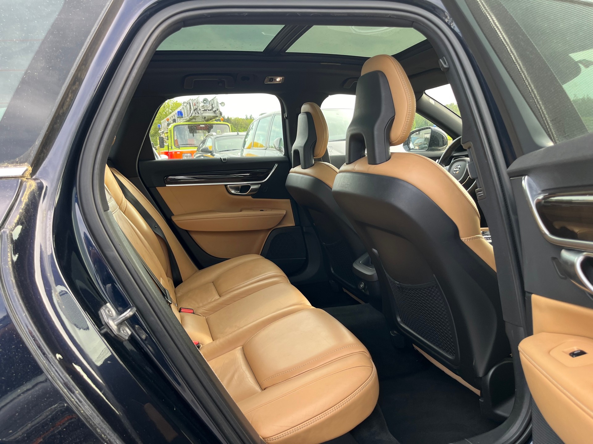 VOLVO V90 D5 AWD R-Design Geartronic Powerpulse-image-7