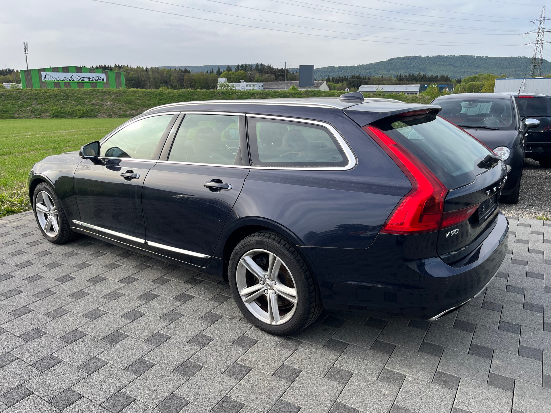 VOLVO V90 D5 AWD R-Design Geartronic Powerpulse-image-3