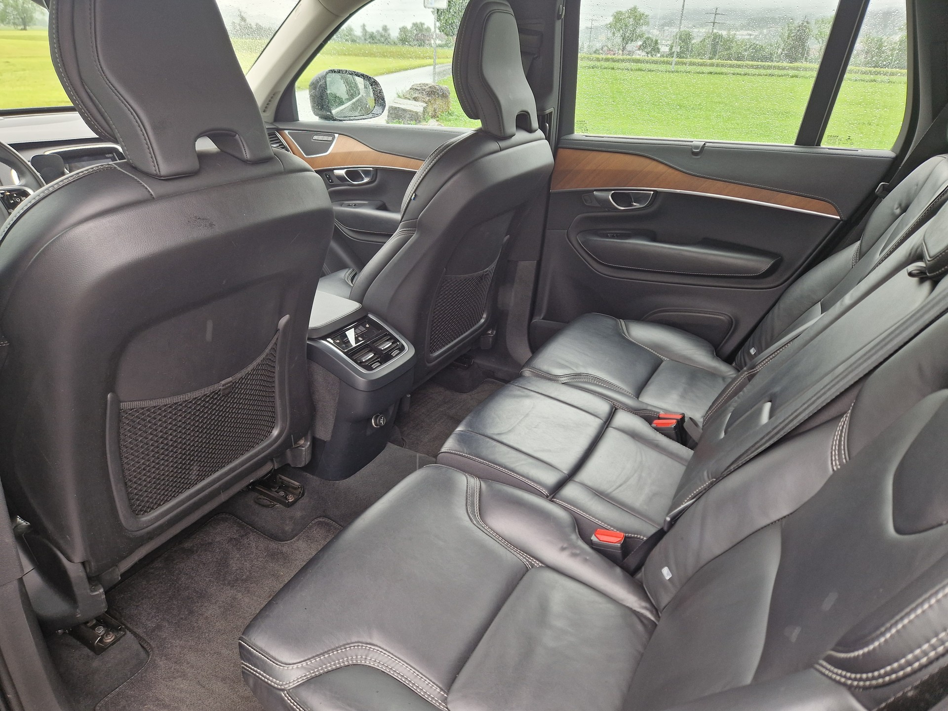 VOLVO XC90 D5 AWD Inscription Geartronic-image-9