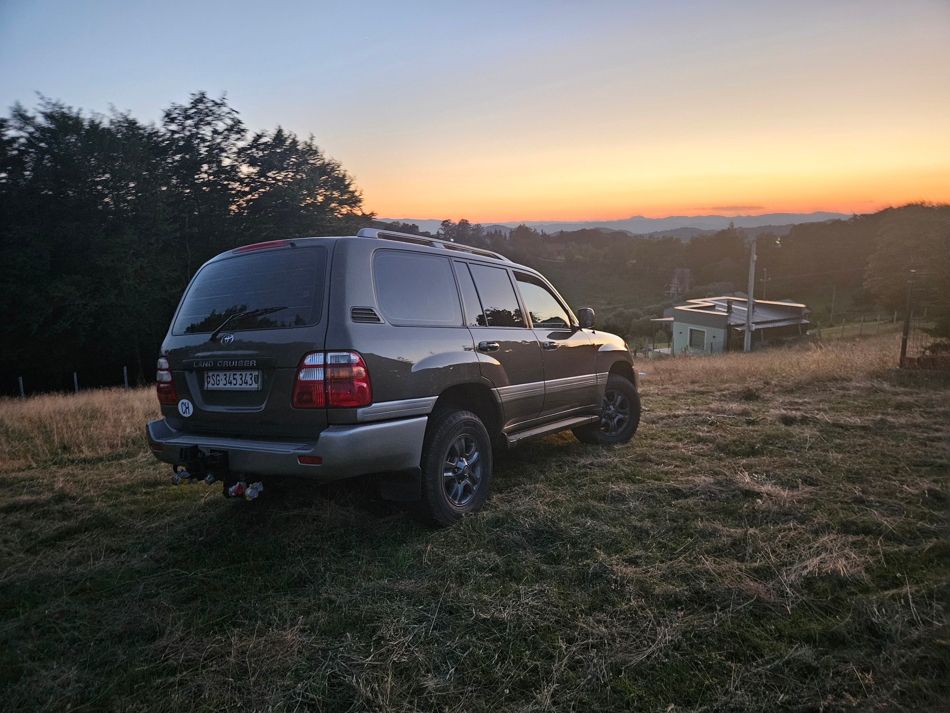 TOYOTA HDJ100 mit DiffLock frisch ab Mfk-image-0