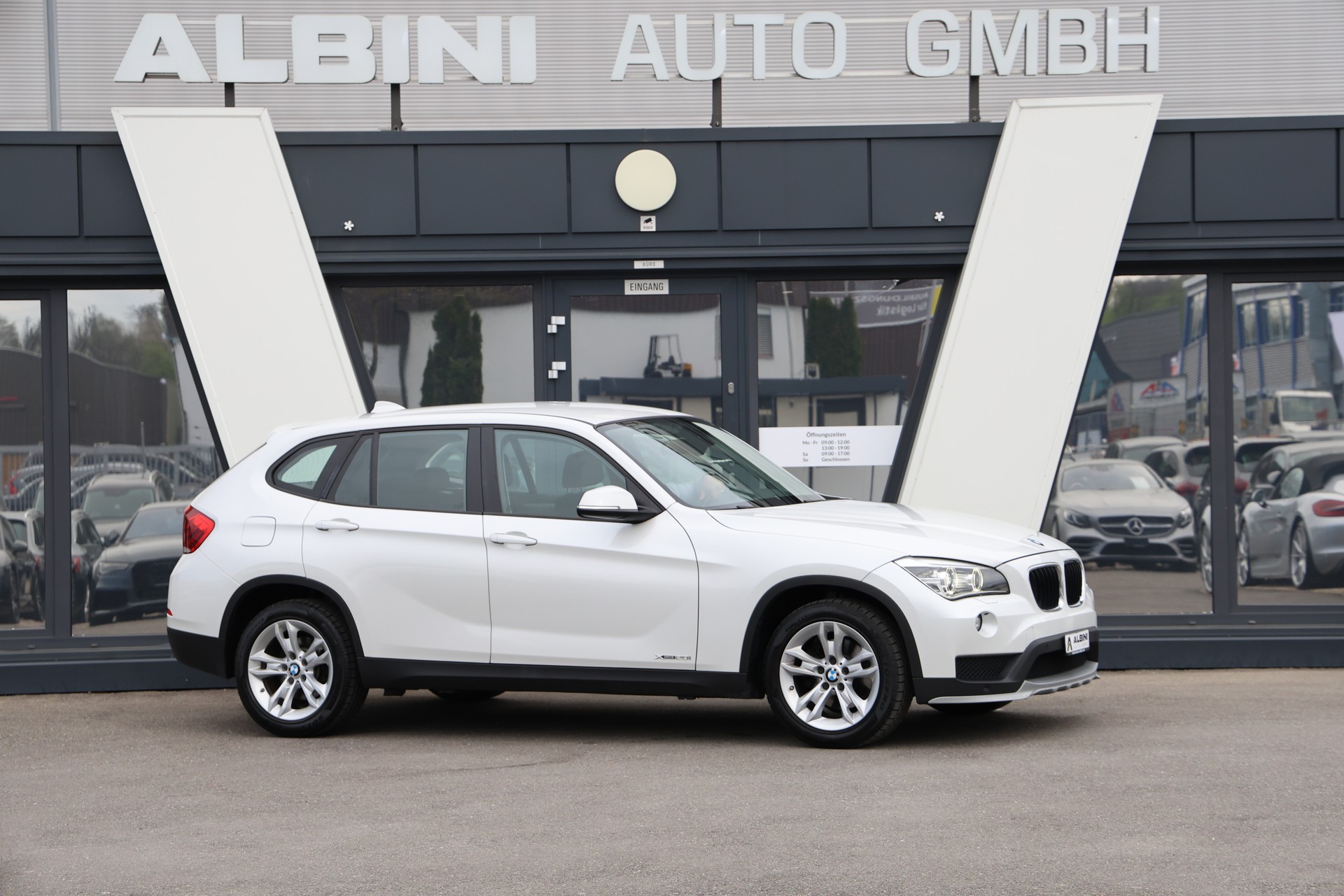BMW X1 xDrive 20i Steptronic-image-1