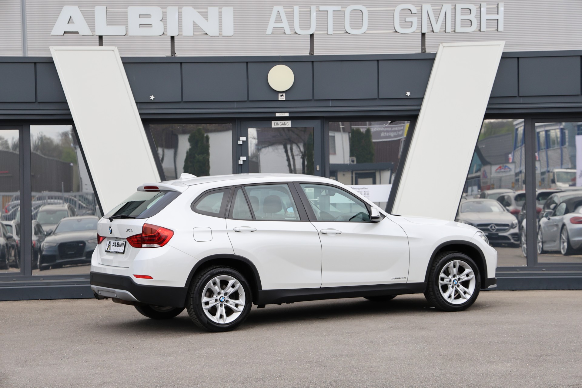 BMW X1 xDrive 20i Steptronic-image-2