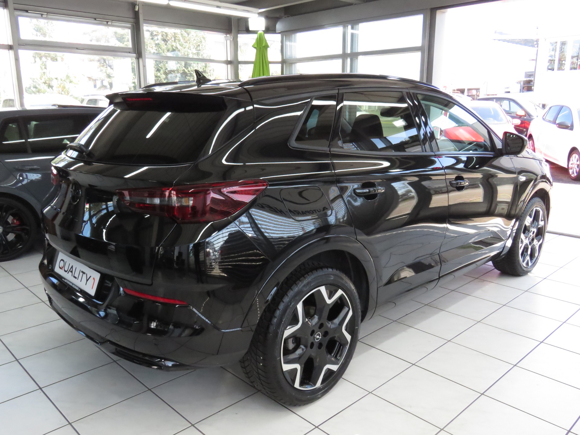 OPEL Grandland 1.2i TP Blitz Automat-image-3