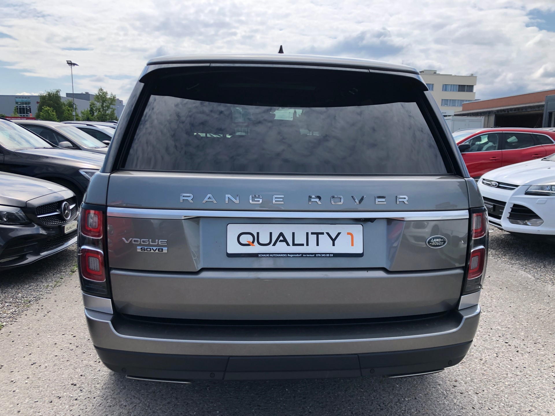 LAND ROVER Range Rover 4.4 SDV8 Vogue Automatic-image-4