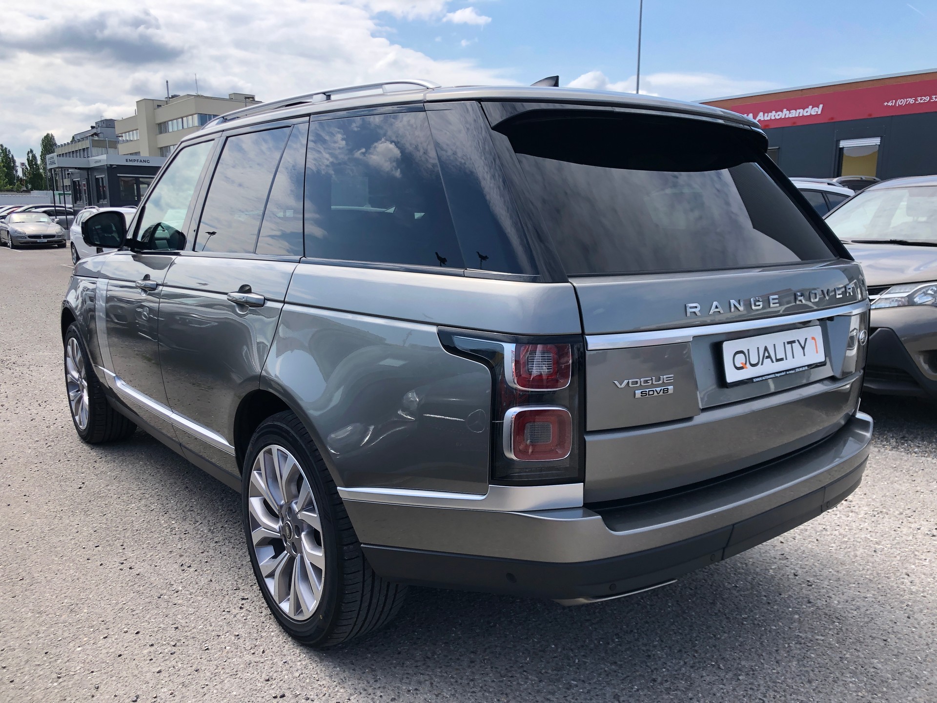 LAND ROVER Range Rover 4.4 SDV8 Vogue Automatic-image-5