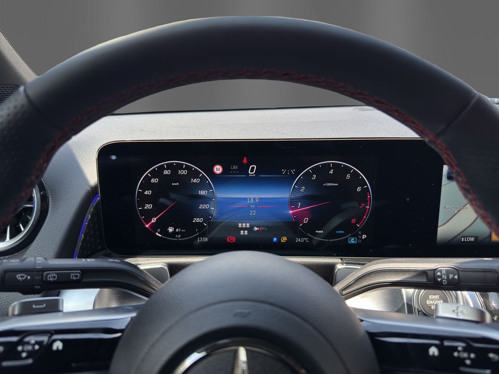 MERCEDES-BENZ GLB 250 4Matic 8G-Tronic-image-10
