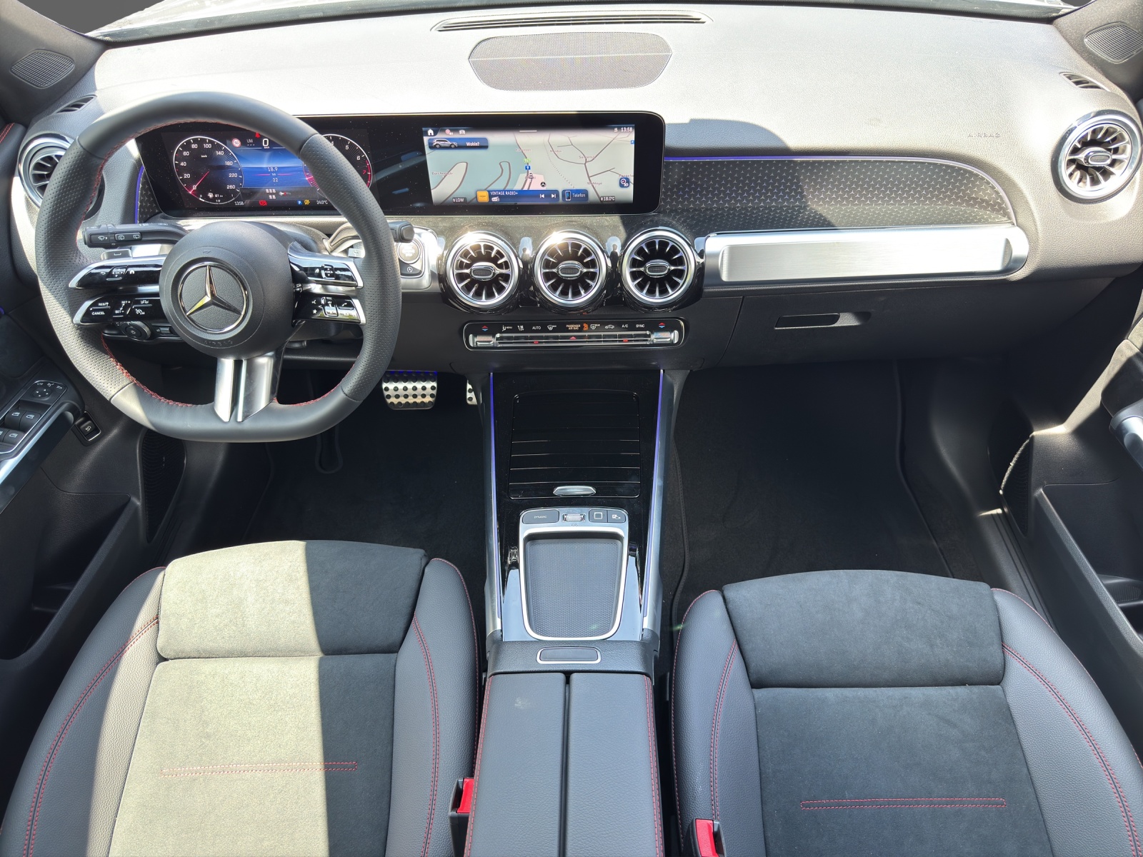 MERCEDES-BENZ GLB 250 4Matic 8G-Tronic-image-13