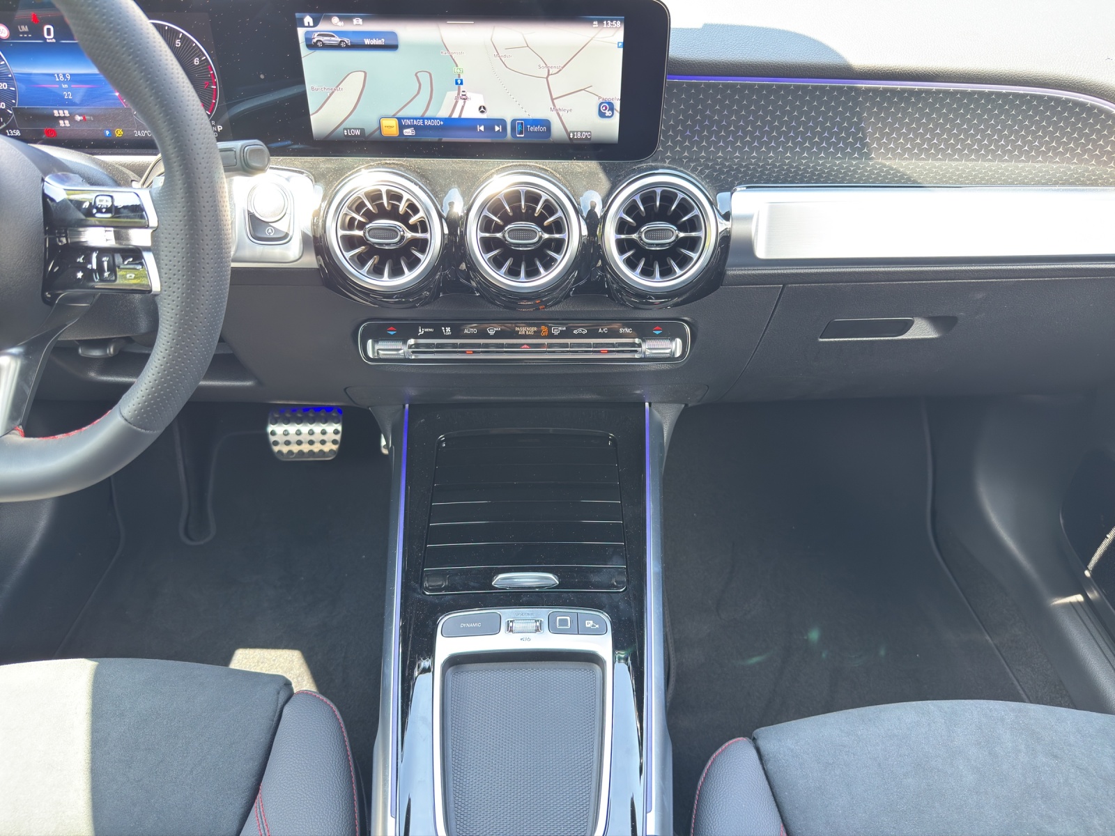MERCEDES-BENZ GLB 250 4Matic 8G-Tronic-image-14
