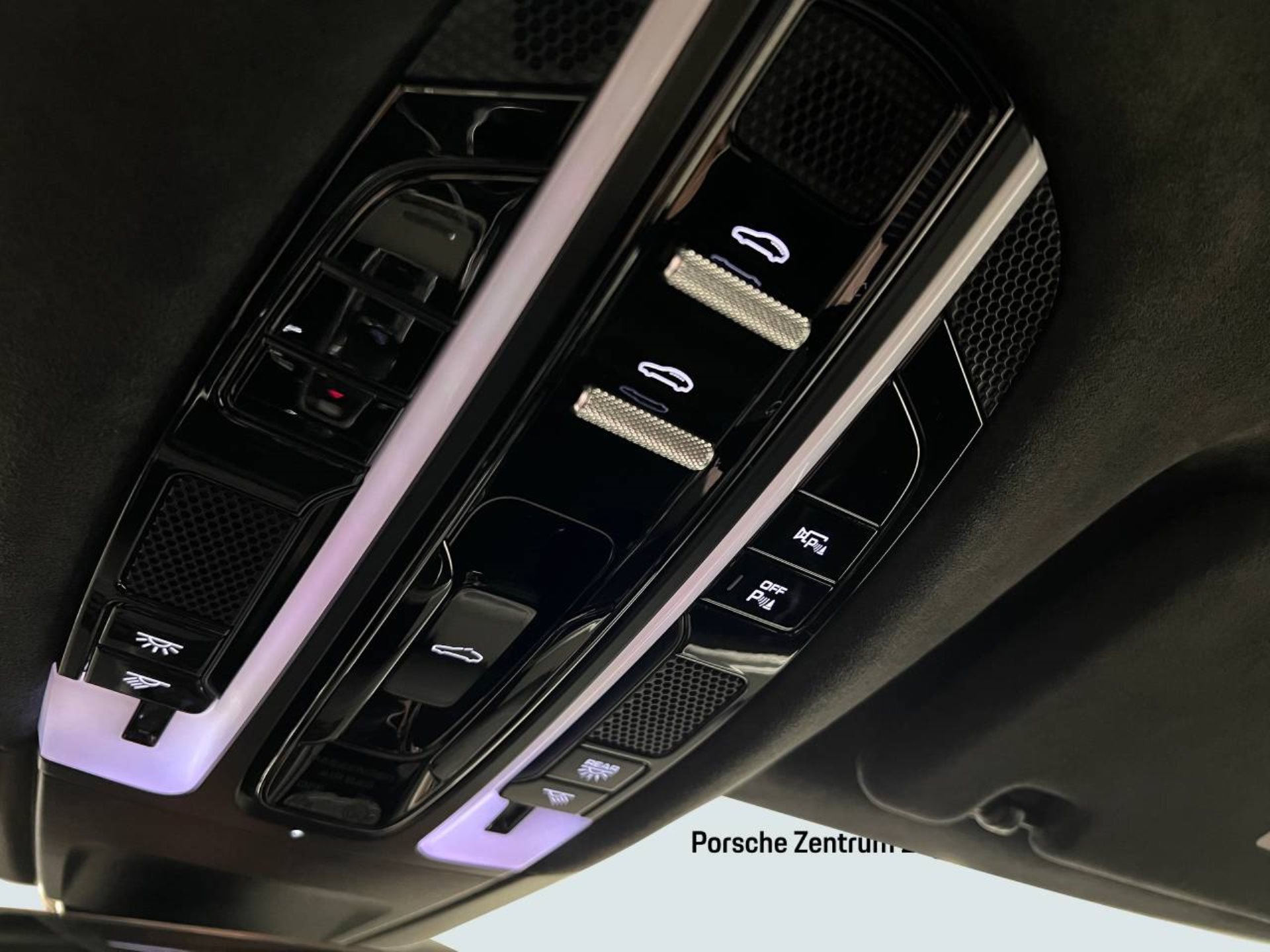 PORSCHE Panamera Turbo S E-Hybrid-image-26