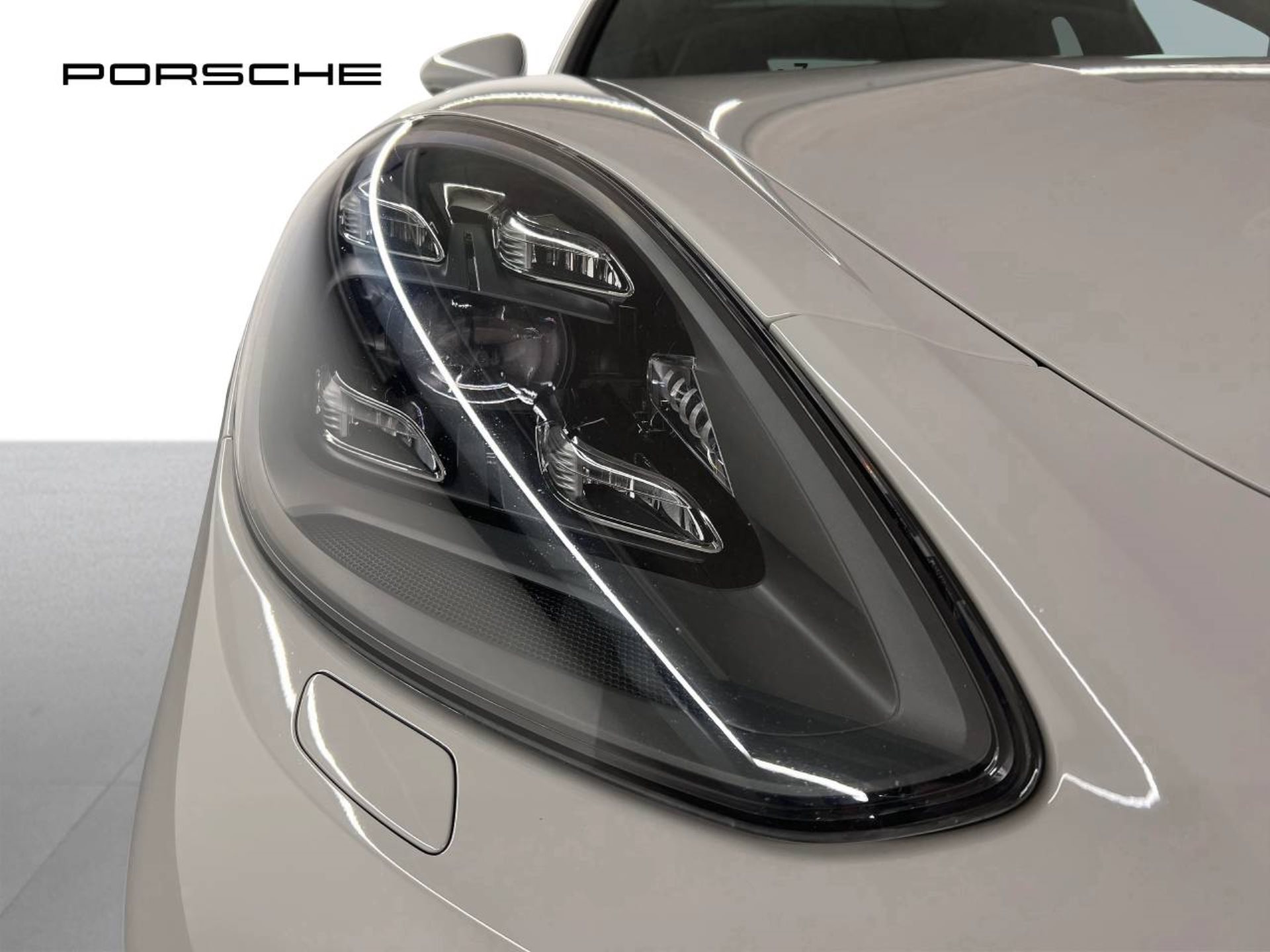 PORSCHE Panamera Turbo S E-Hybrid-image-10