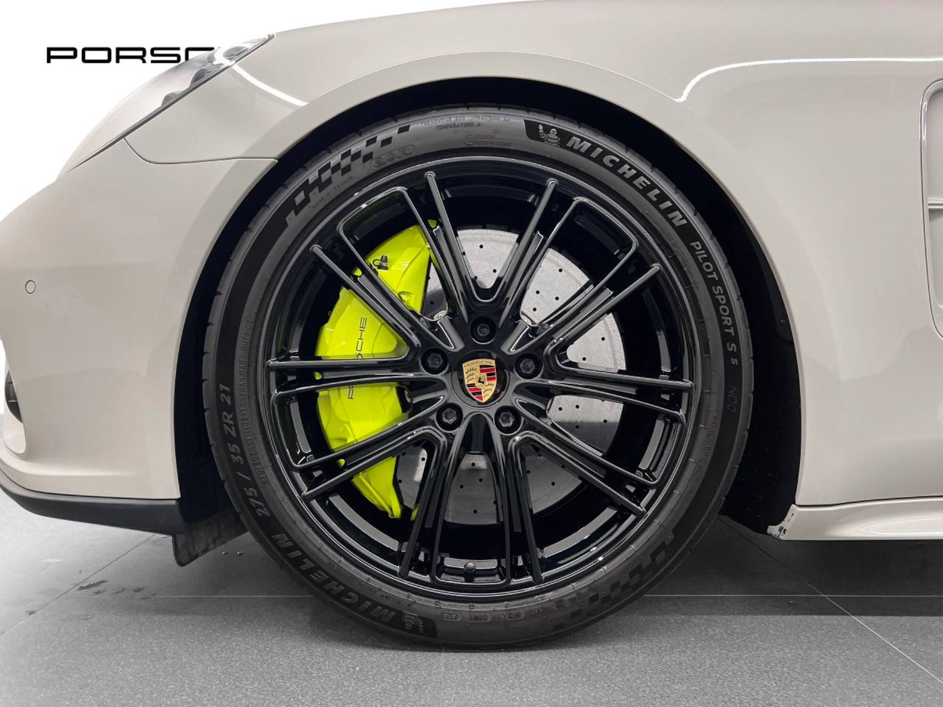 PORSCHE Panamera Turbo S E-Hybrid-image-9