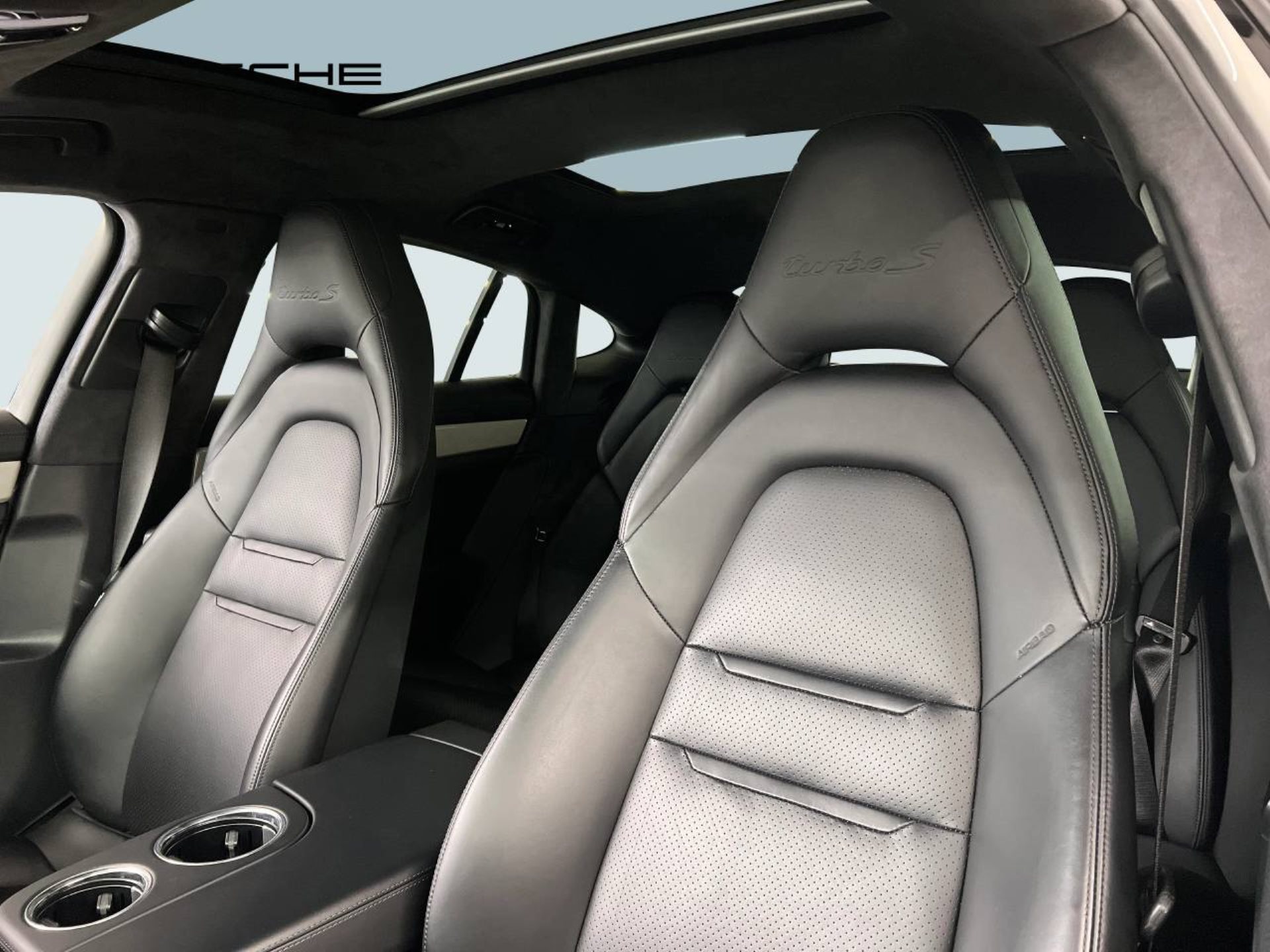 PORSCHE Panamera Turbo S E-Hybrid-image-4