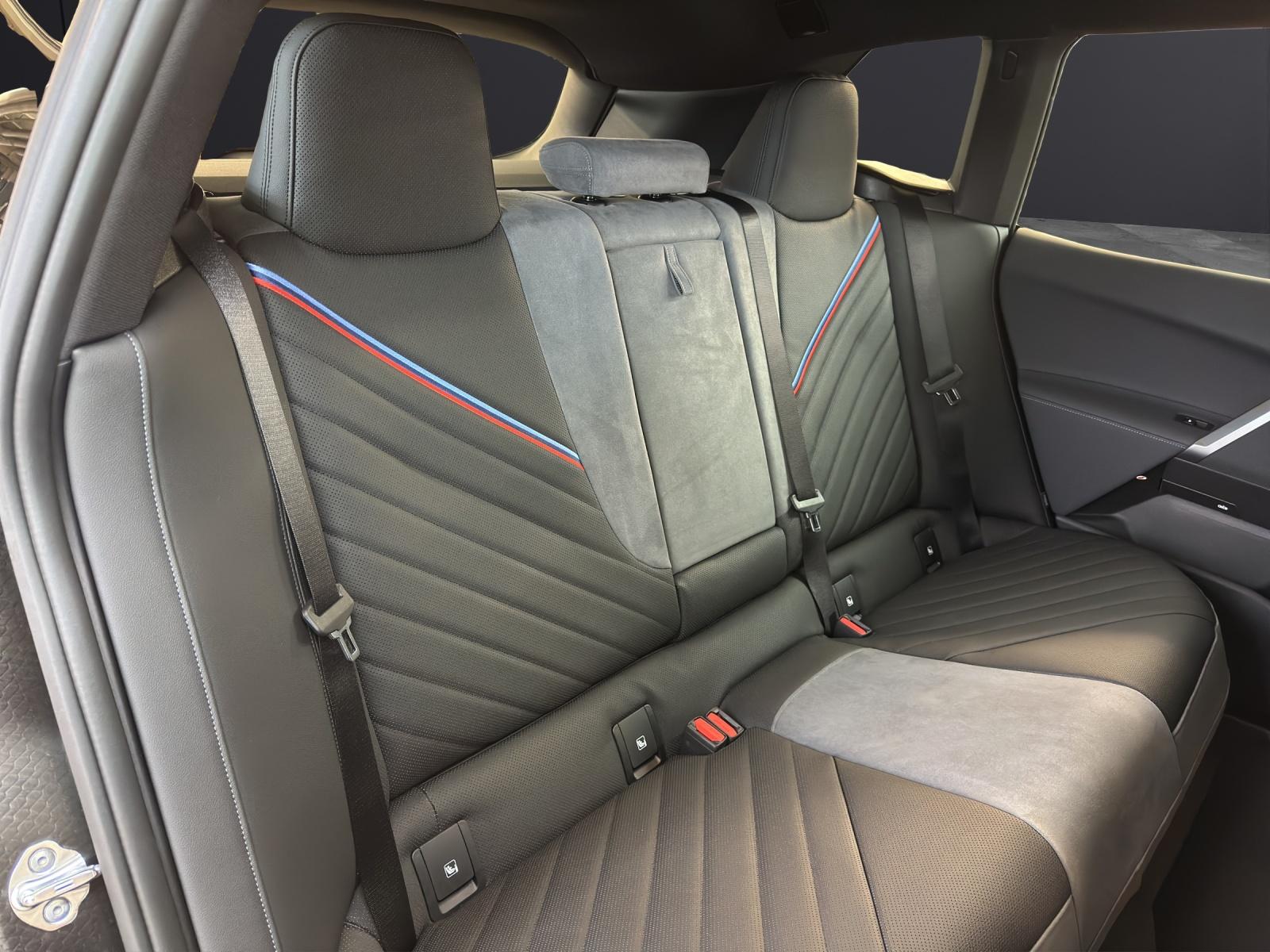 BMW iX xDrive45-image-13