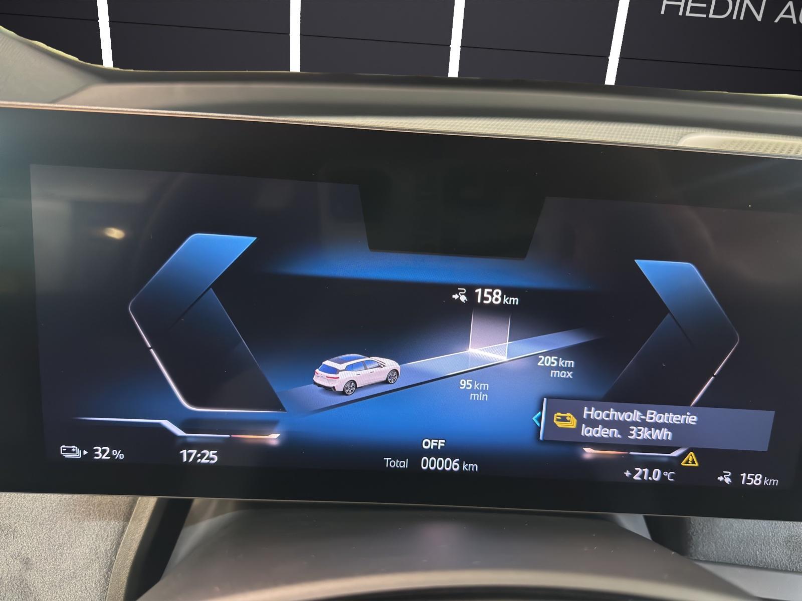 BMW iX xDrive45-image-19