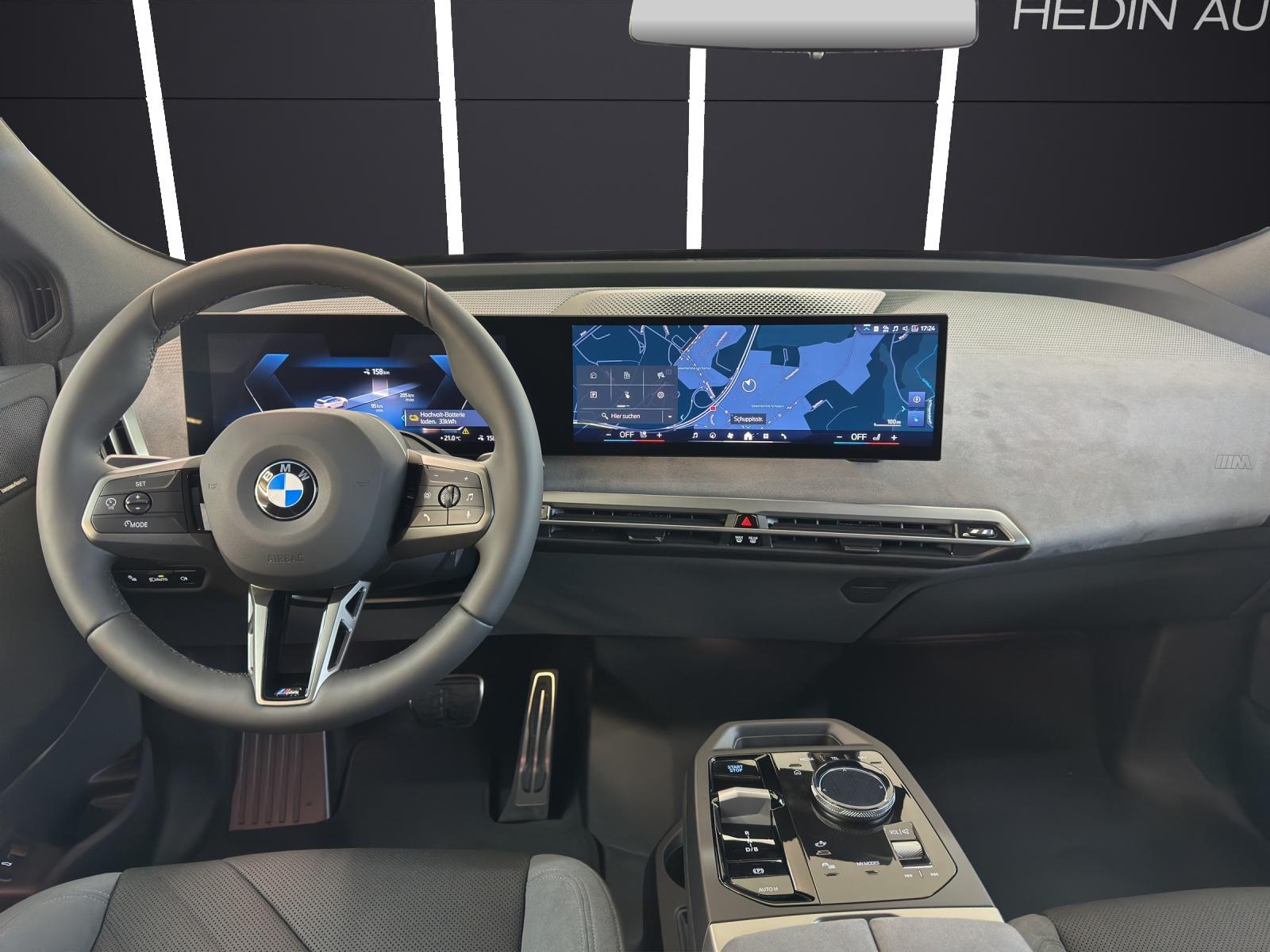 BMW iX xDrive45-image-17