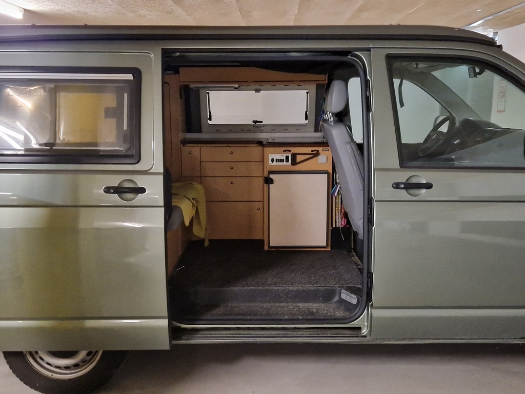VW T5 Transporter 2.5 TDI Reino Campingausbau-image-3