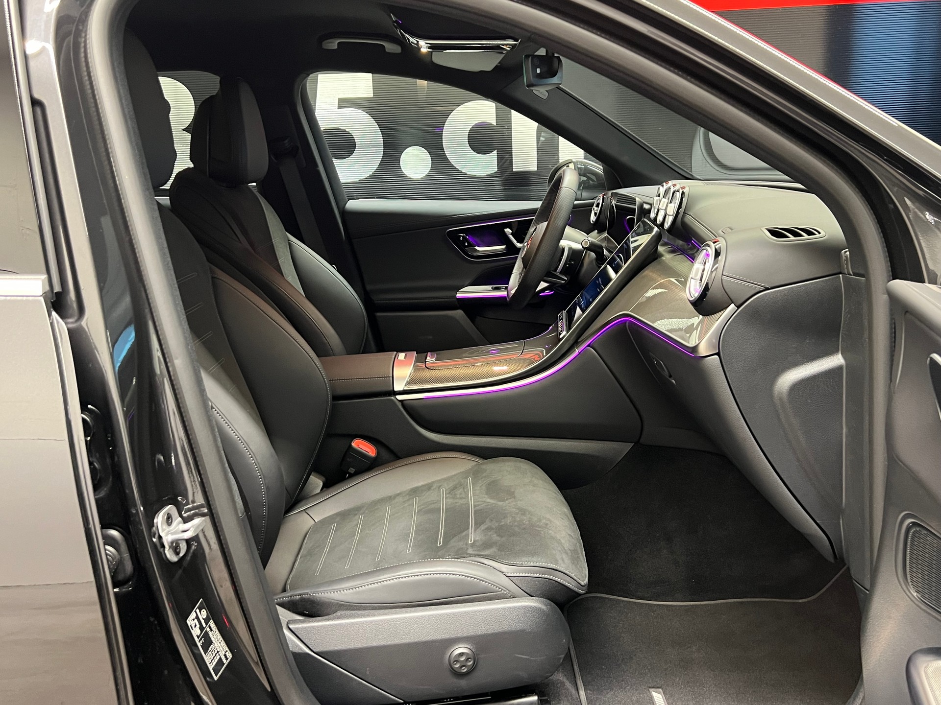 MERCEDES-BENZ GLC 300 d 4Matic 9G-Tronic-image-19